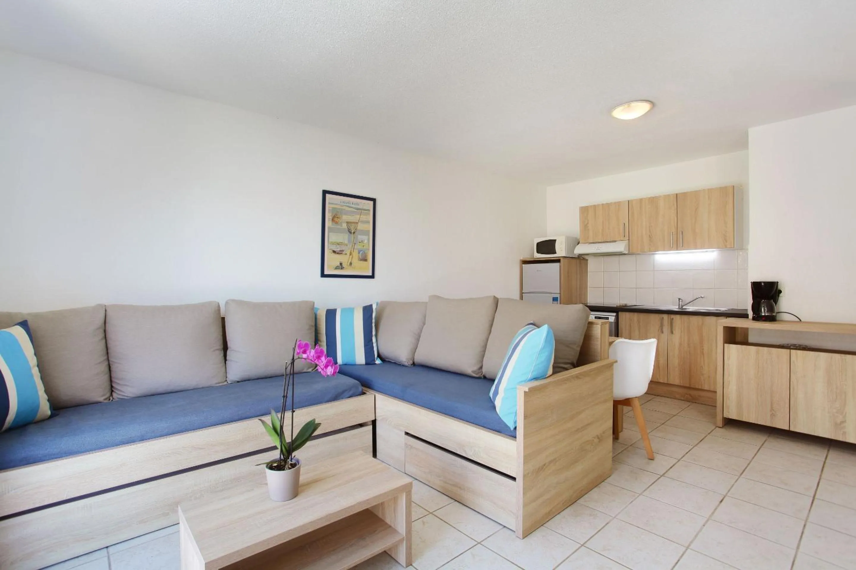 Kitchen or kitchenette in Résidence Odalys Domaine des Eucalyptus