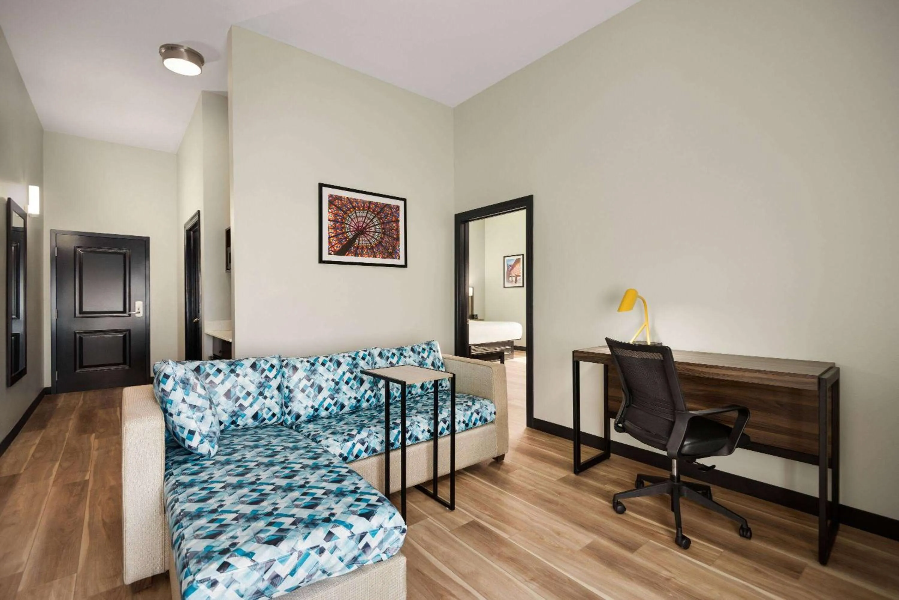 Living room in La Quinta by Wyndham Gonzales LA