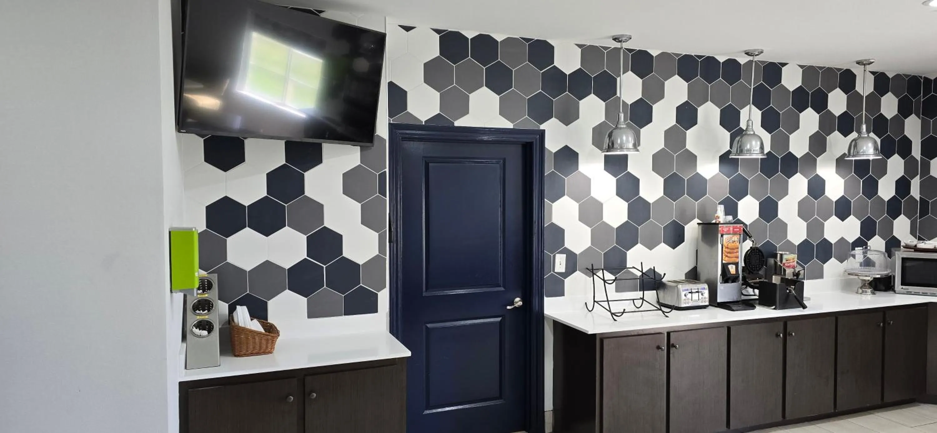 Breakfast in La Quinta by Wyndham Gonzales LA