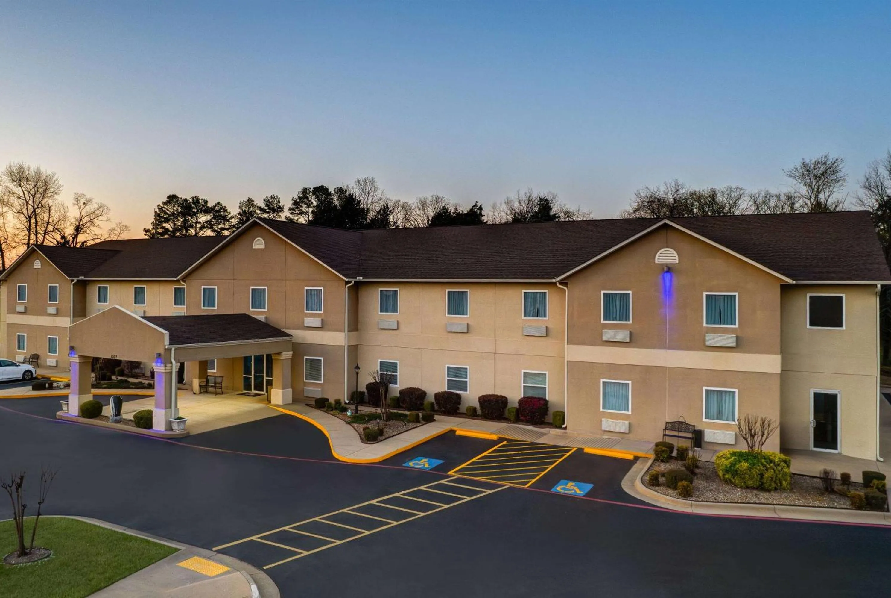 Property building in Days Inn & Suites by Wyndham Cabot