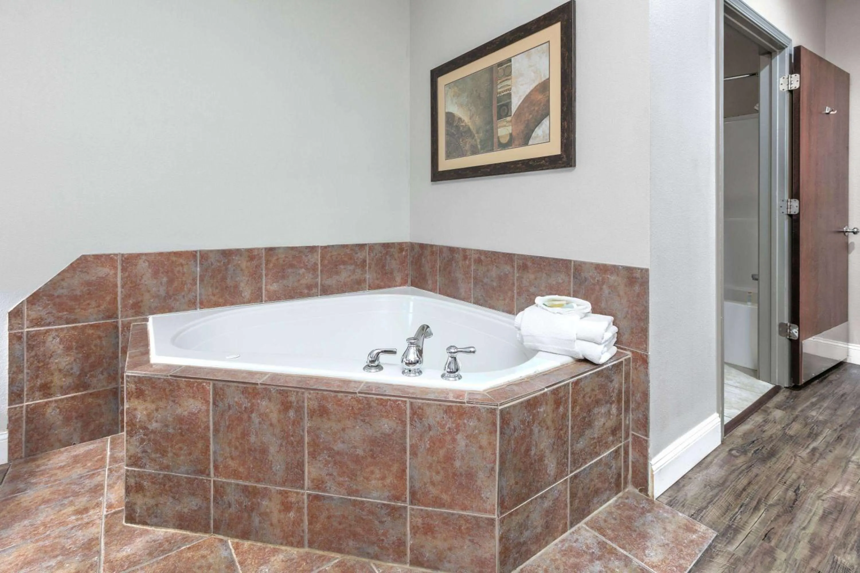 Photo of the whole room in Days Inn & Suites by Wyndham Cabot