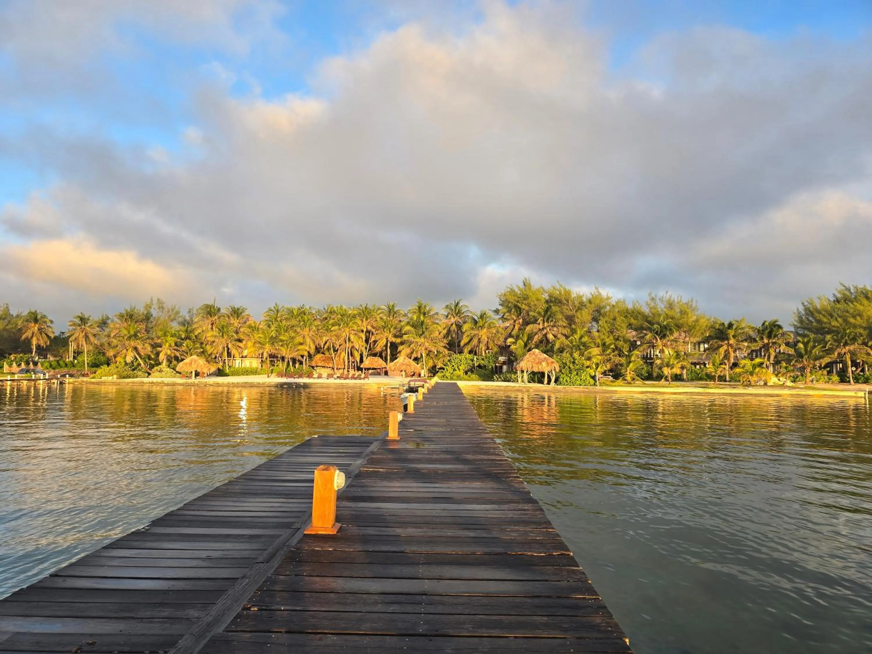 Property building in Xanadu Island Resort