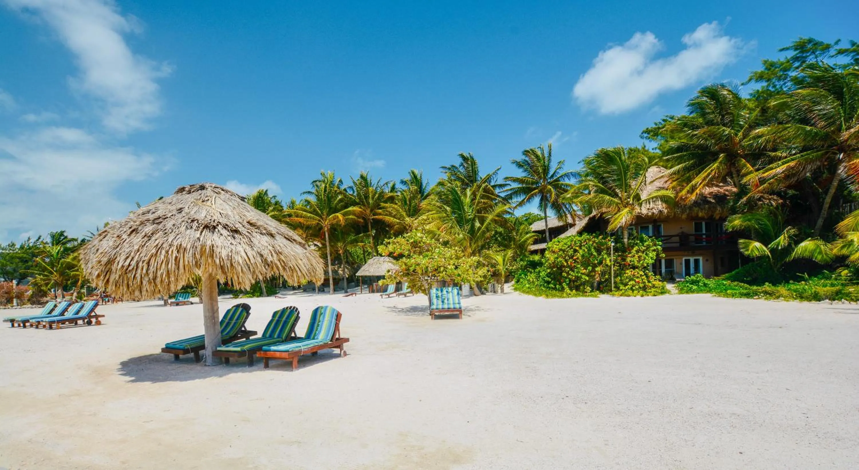 Beach in Xanadu Island Resort