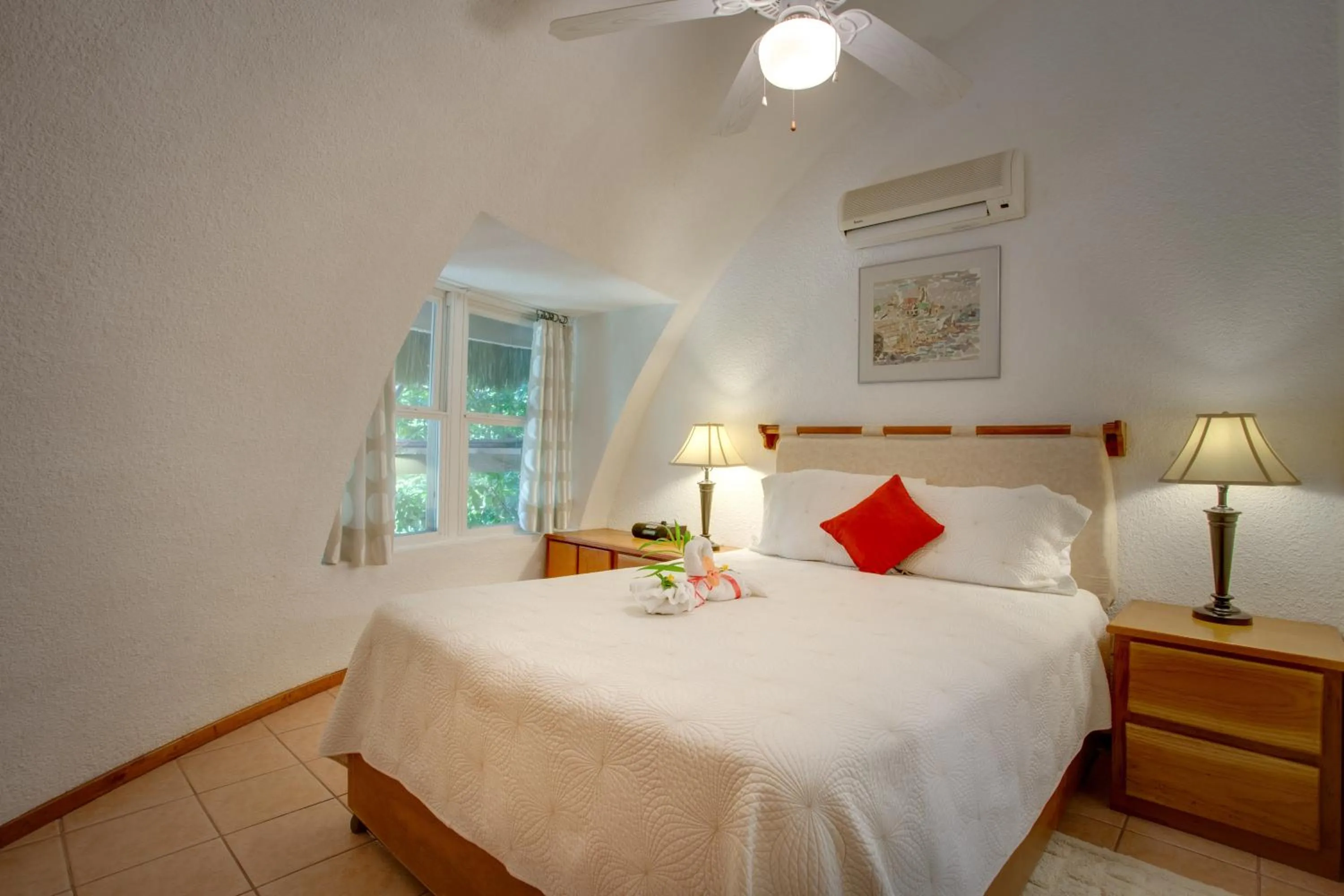 Bedroom, Bed in Xanadu Island Resort