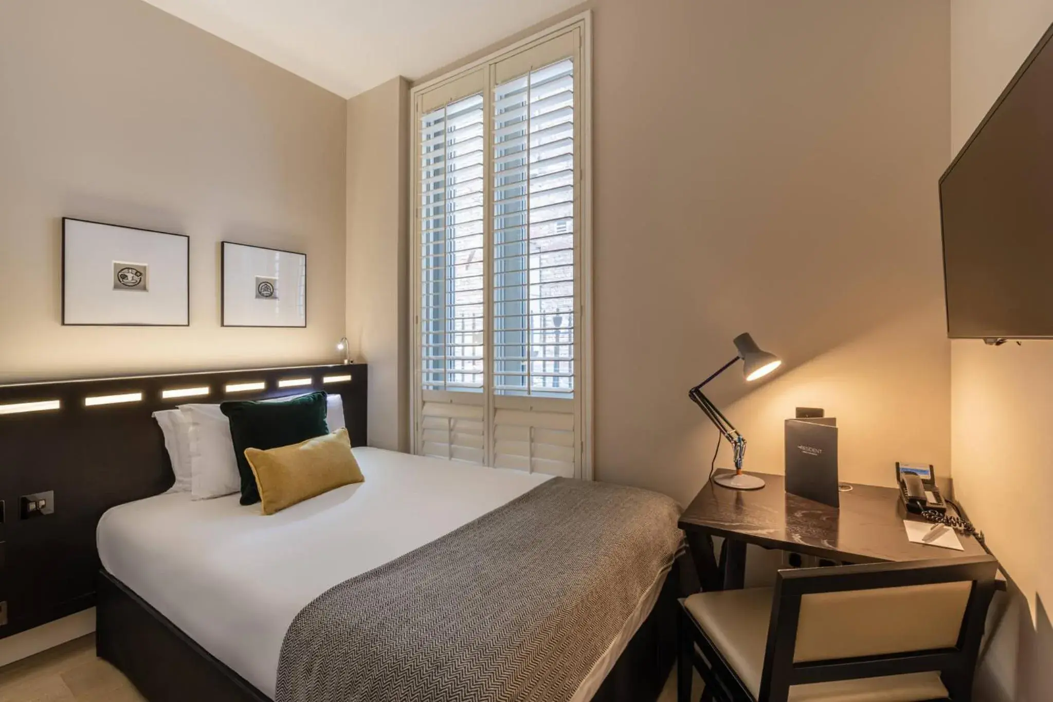 Single Room in The Resident Soho Single Room in The Resident Soho