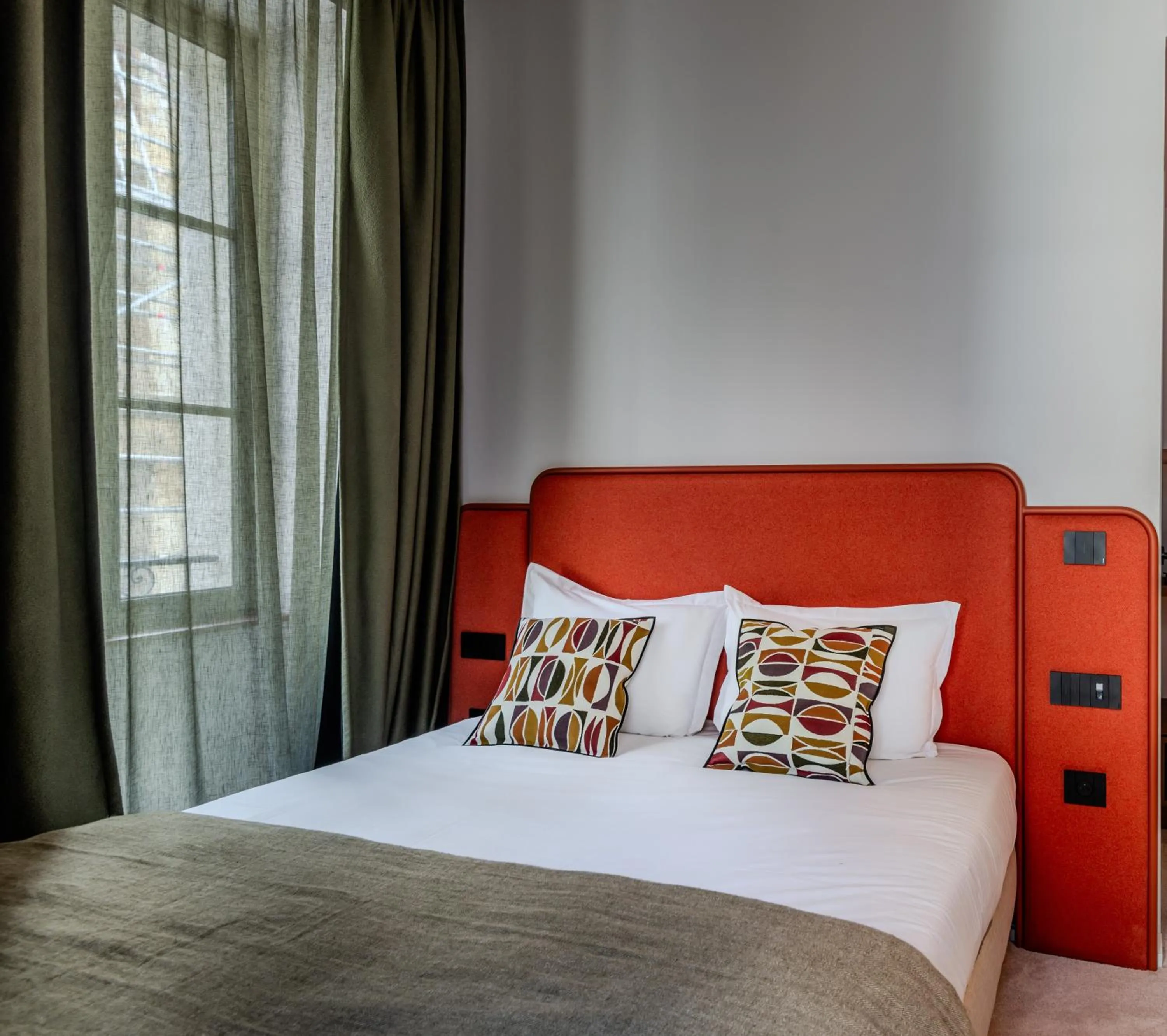 Bed in Hôtel Anne de Bretagne