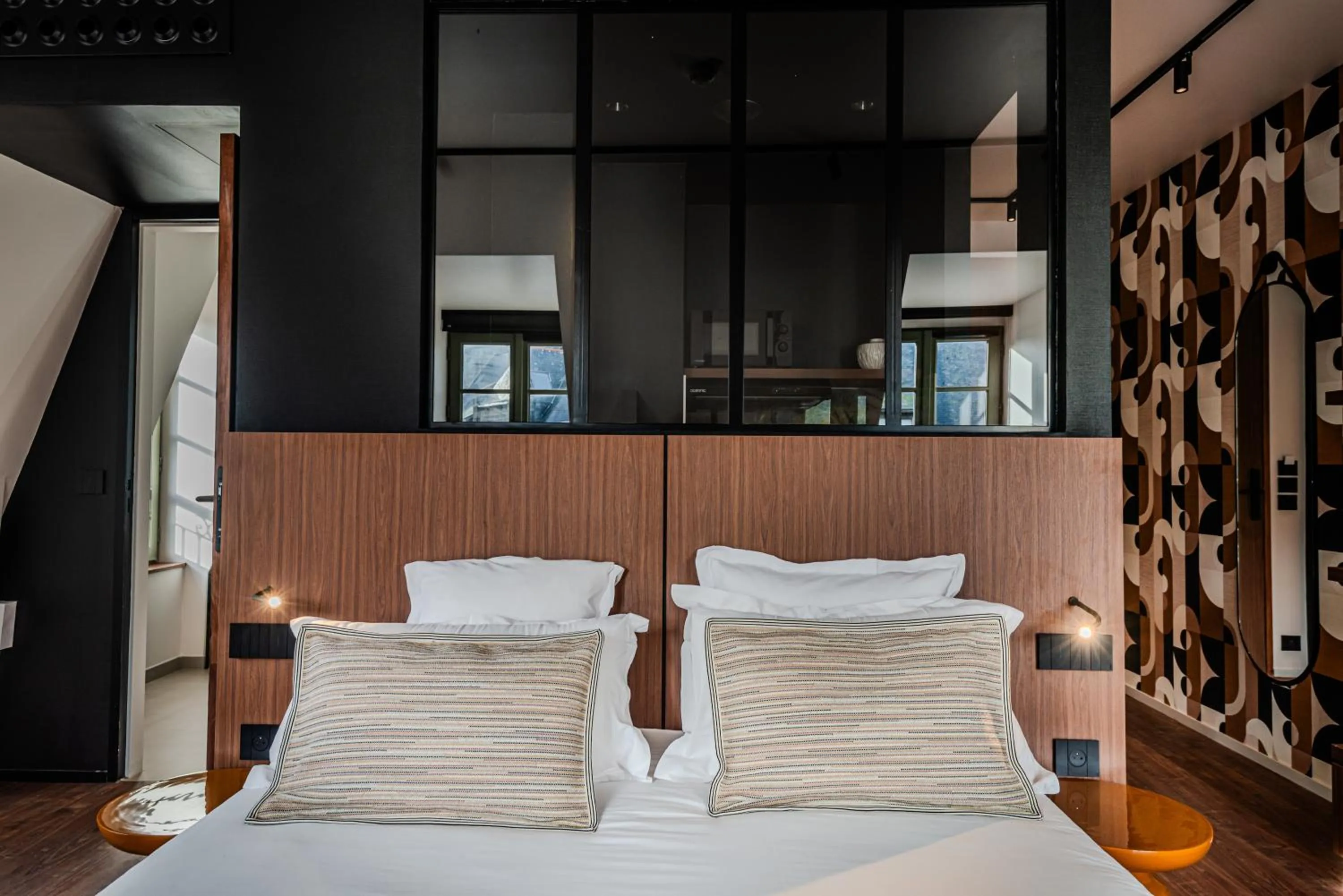 Bed in Hôtel Anne de Bretagne