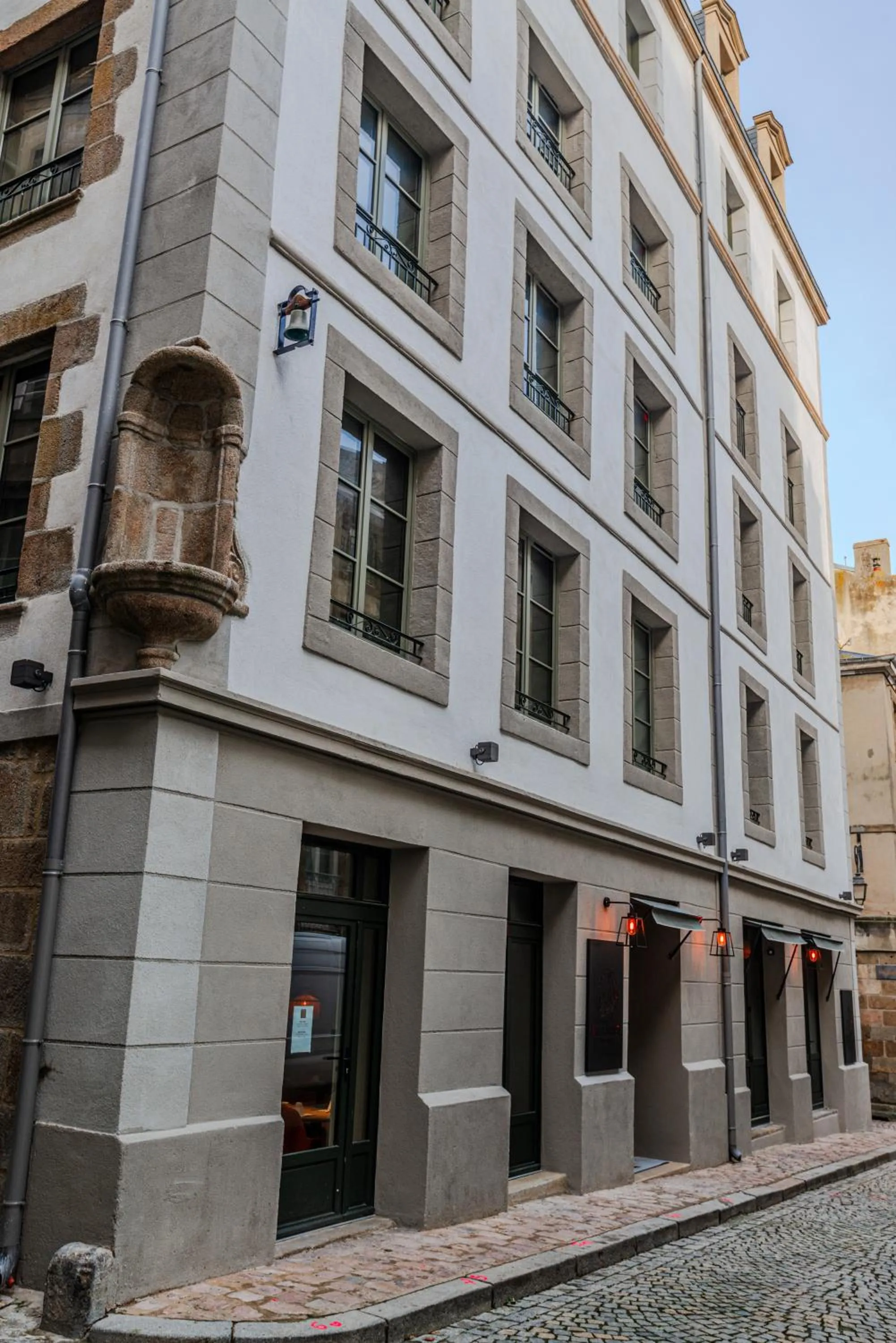 Property building in Hôtel Anne de Bretagne