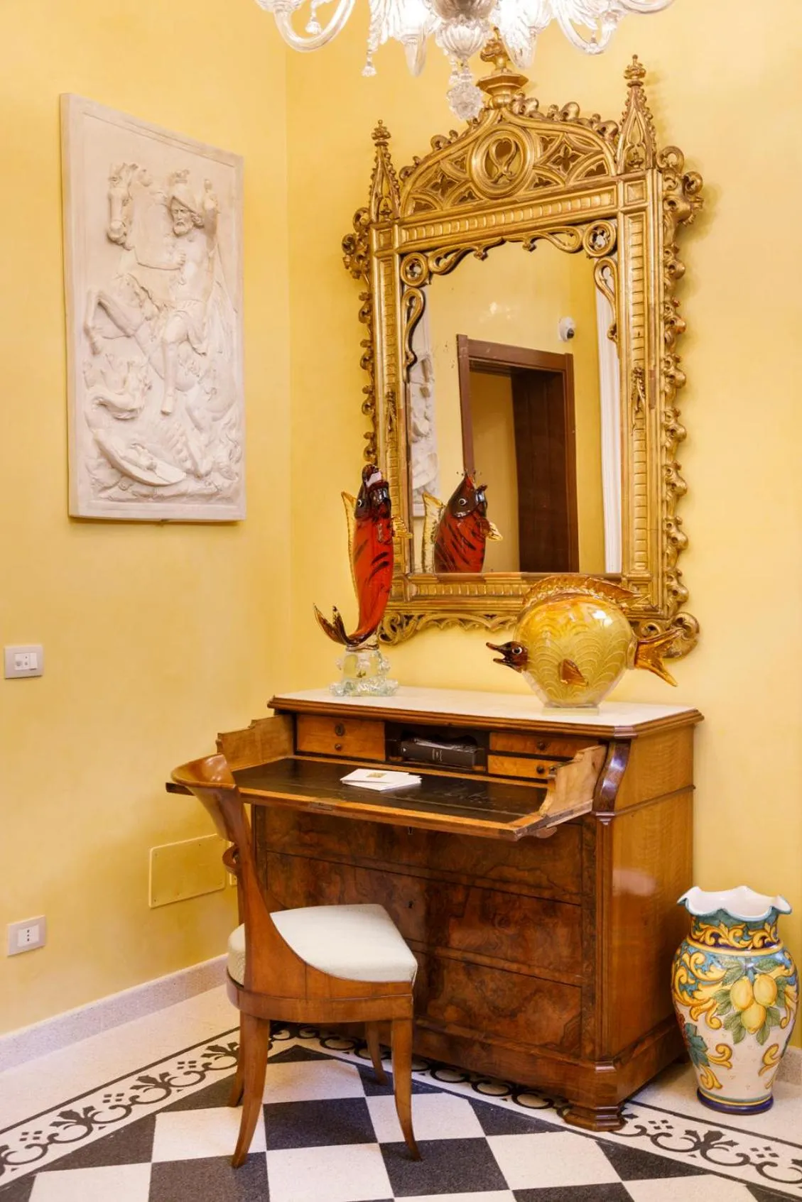 Decorative detail in Saint George's House Appartamenti & Spa