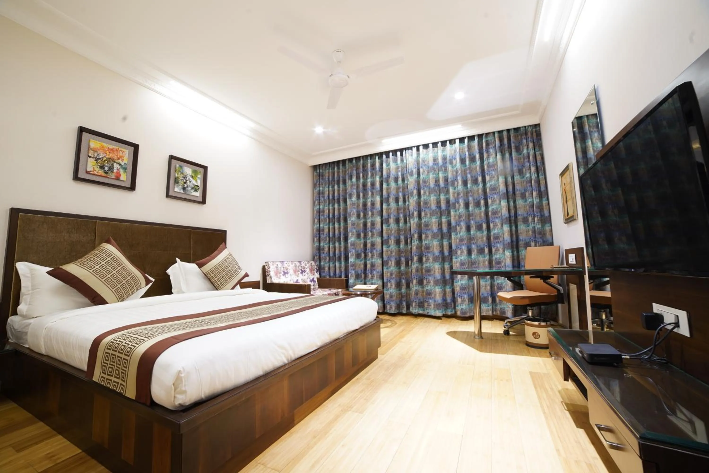 Photo of the whole room in Hotel 18 Keys