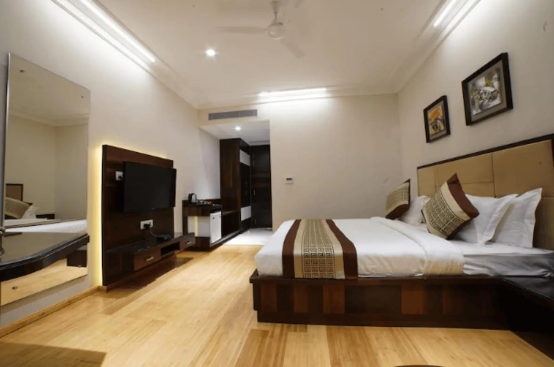 Bed in Hotel 18 Keys