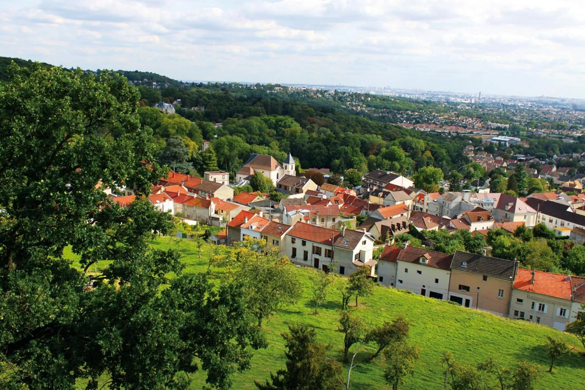 Nearby landmark in Residhotel Les Hauts d'Andilly