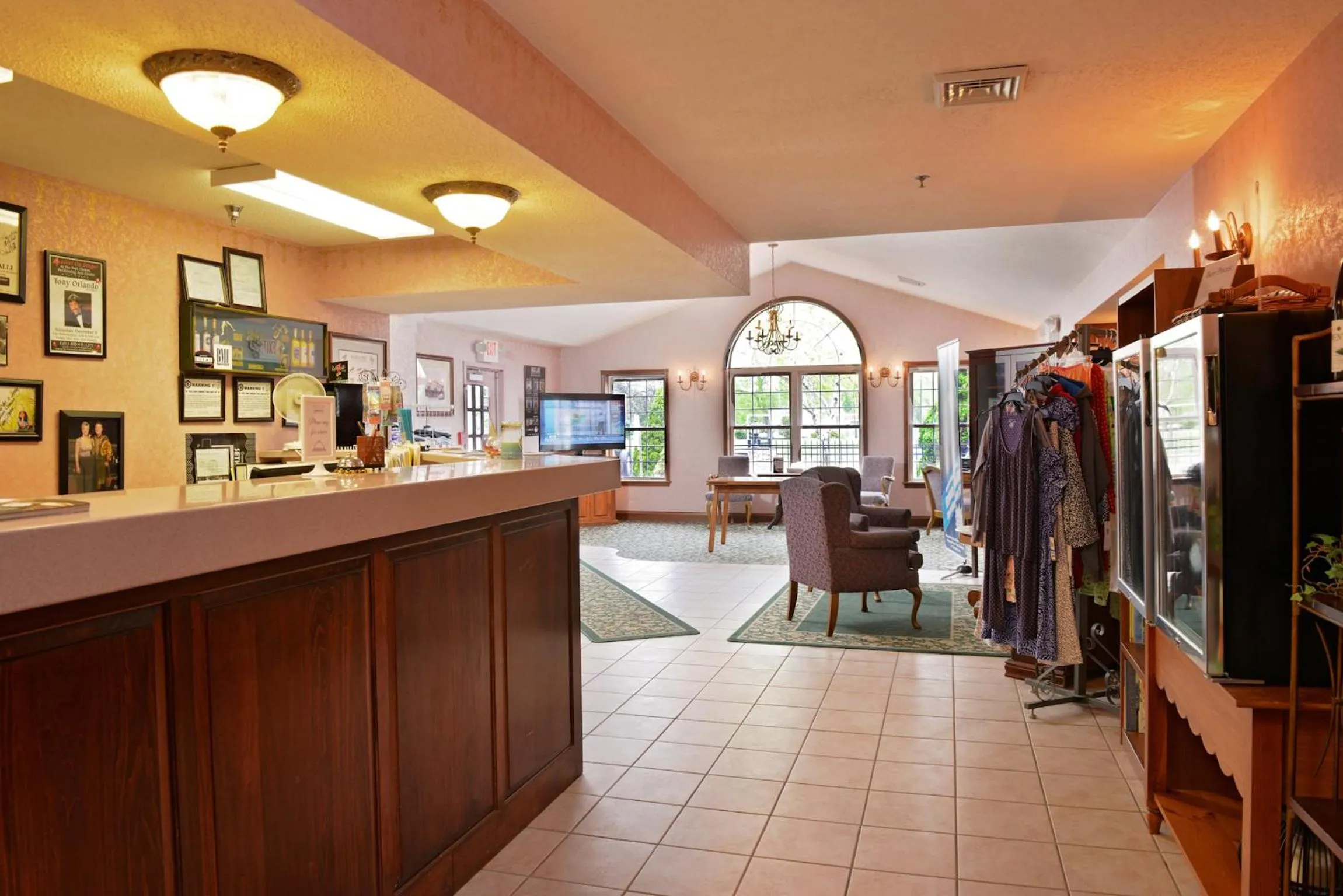 Lobby or reception in OurGuest Inn & Suites Downtown Port Clinton