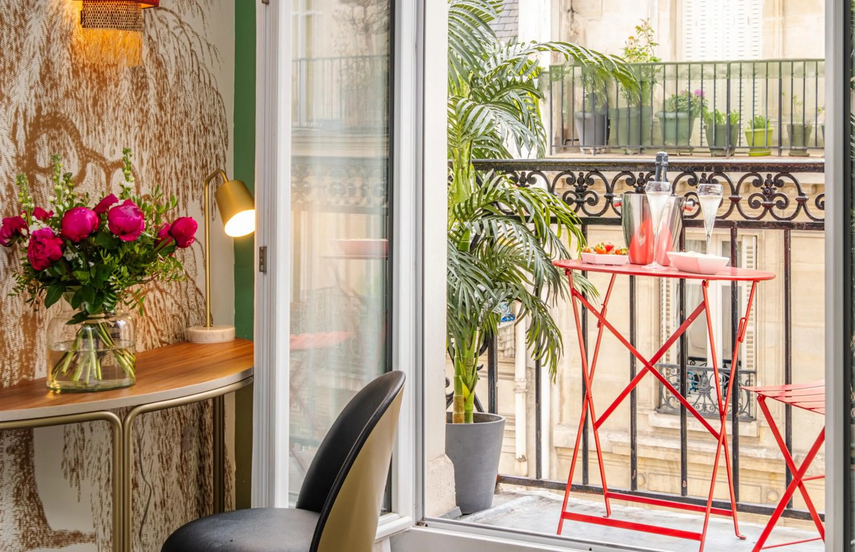 View (from property/room) in Hotel Avalon - Paris Gare du Nord