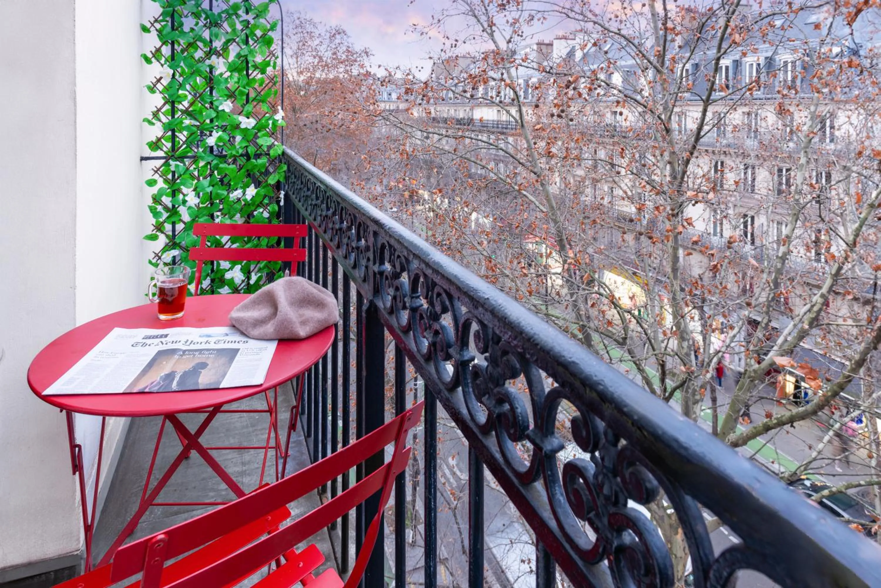 Property building in Hotel Avalon Paris