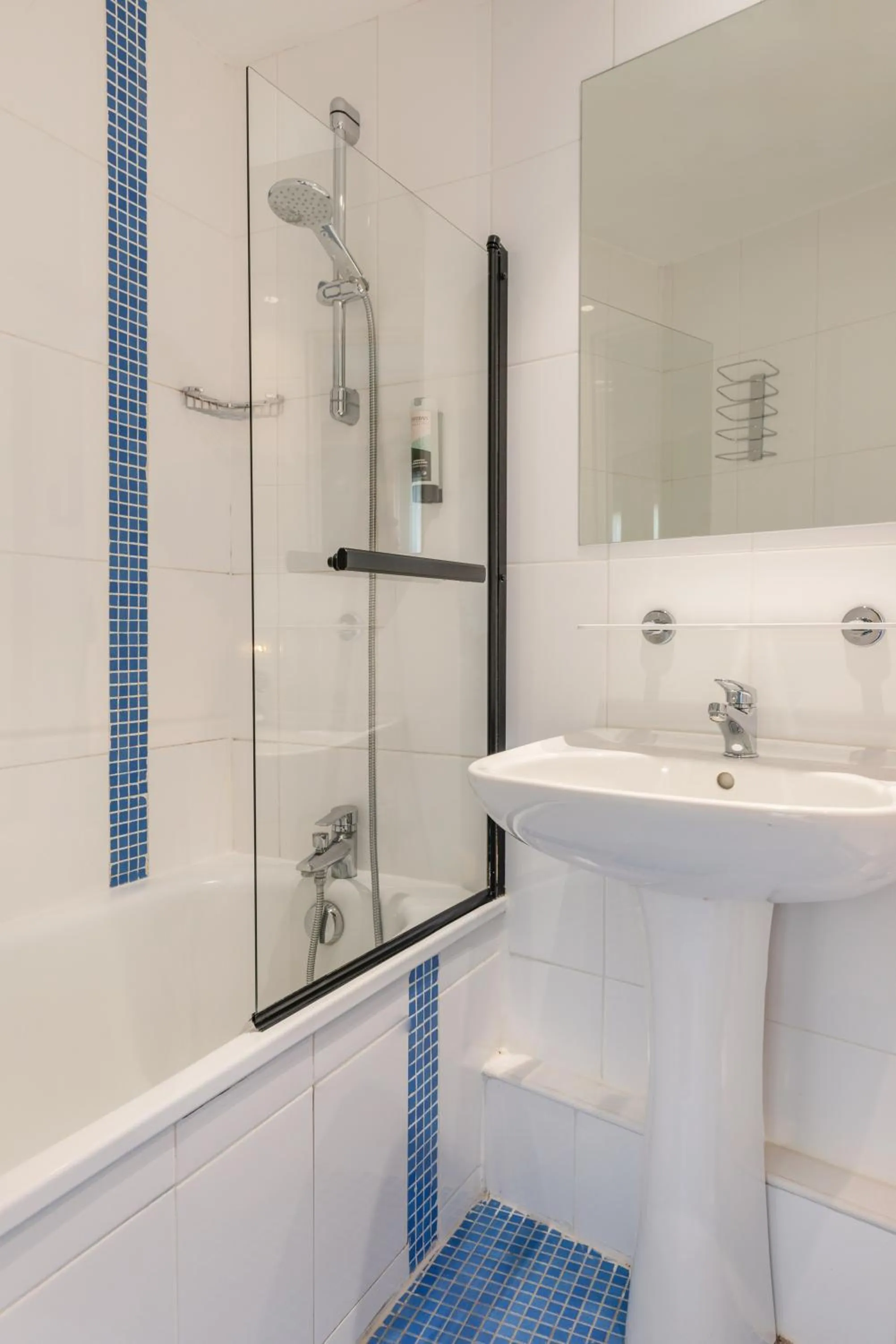 Bathroom in Hotel Avalon Paris