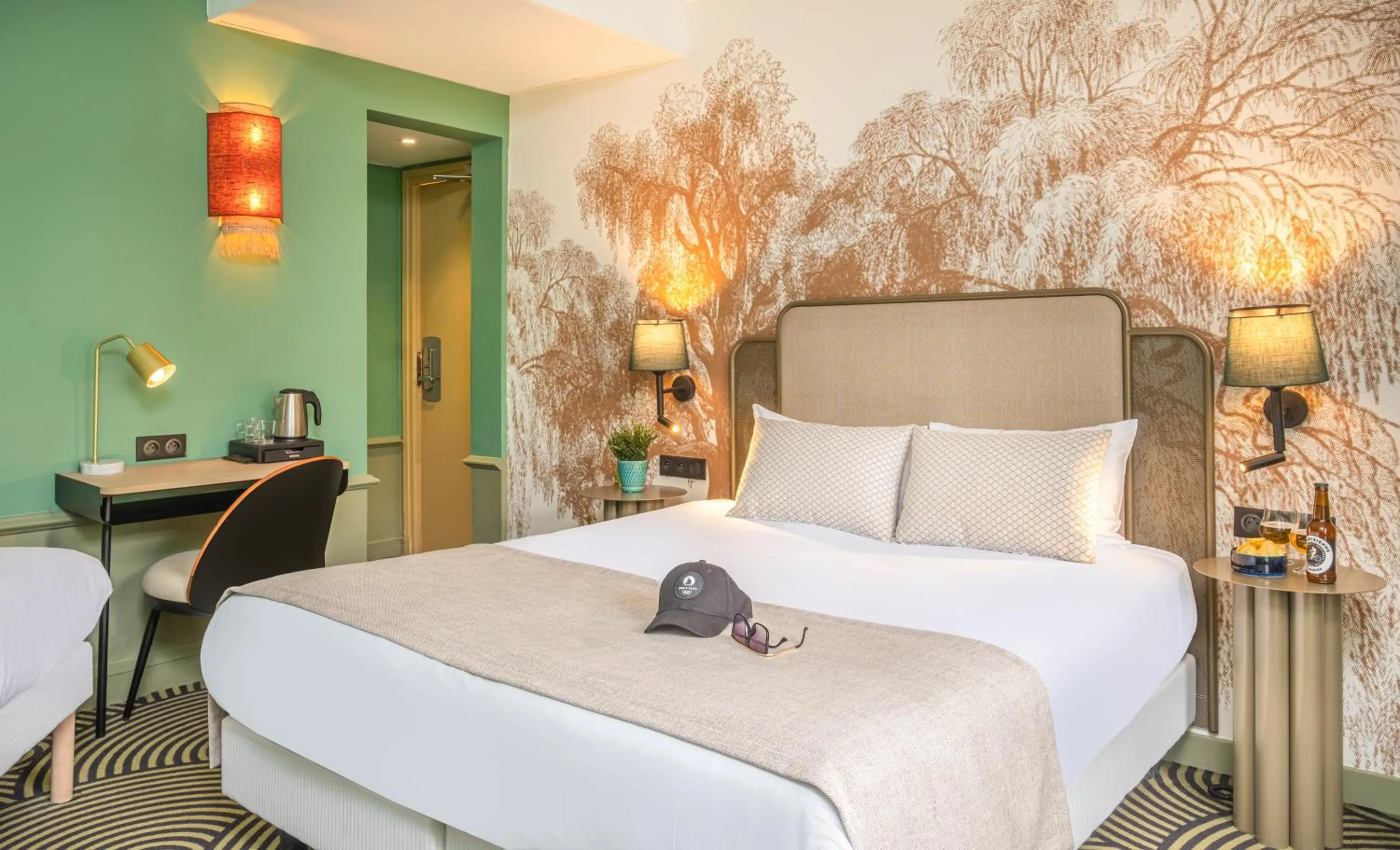 Bed in Hotel Avalon - Paris Gare du Nord