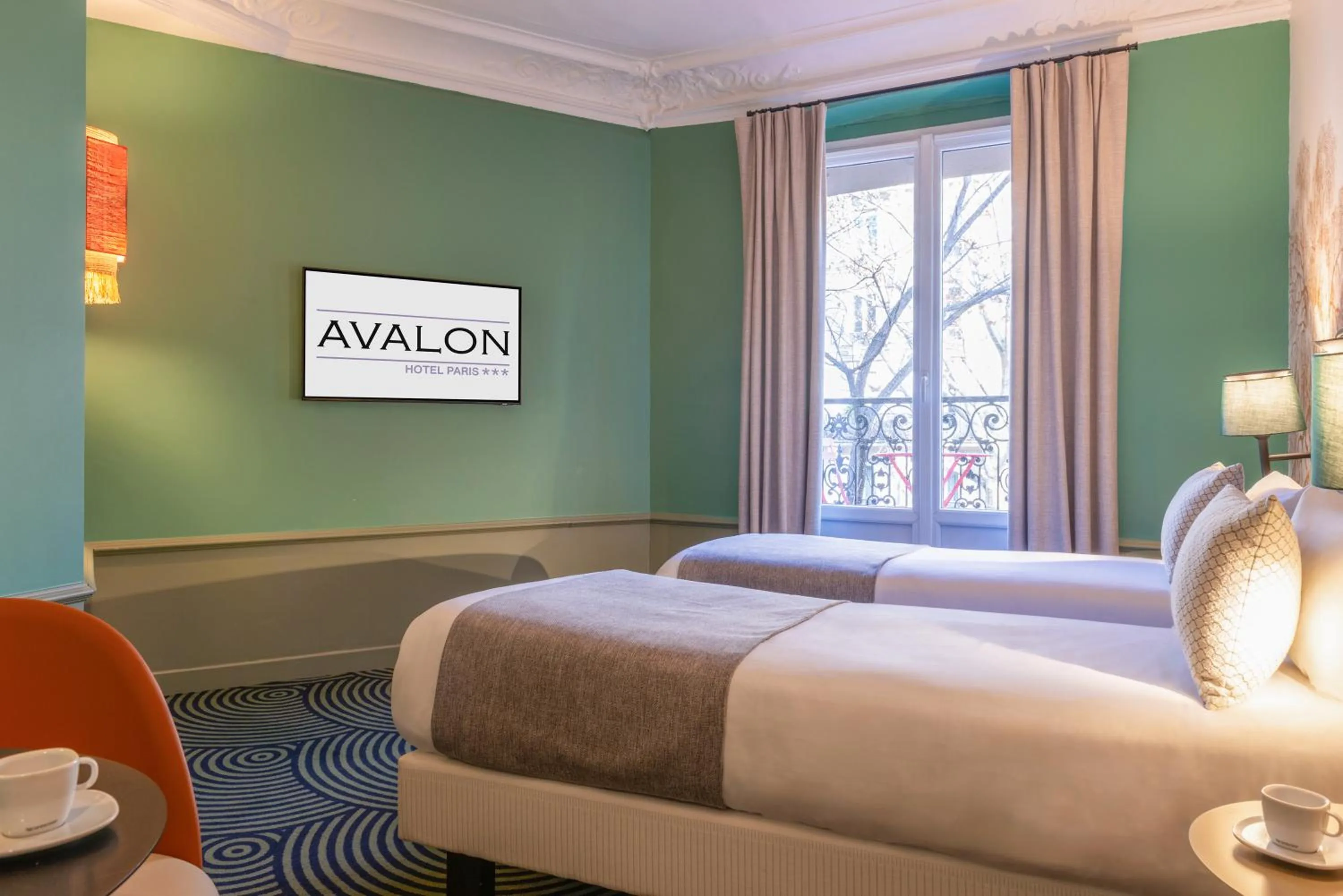 Photo of the whole room, Bed in Hotel Avalon Paris