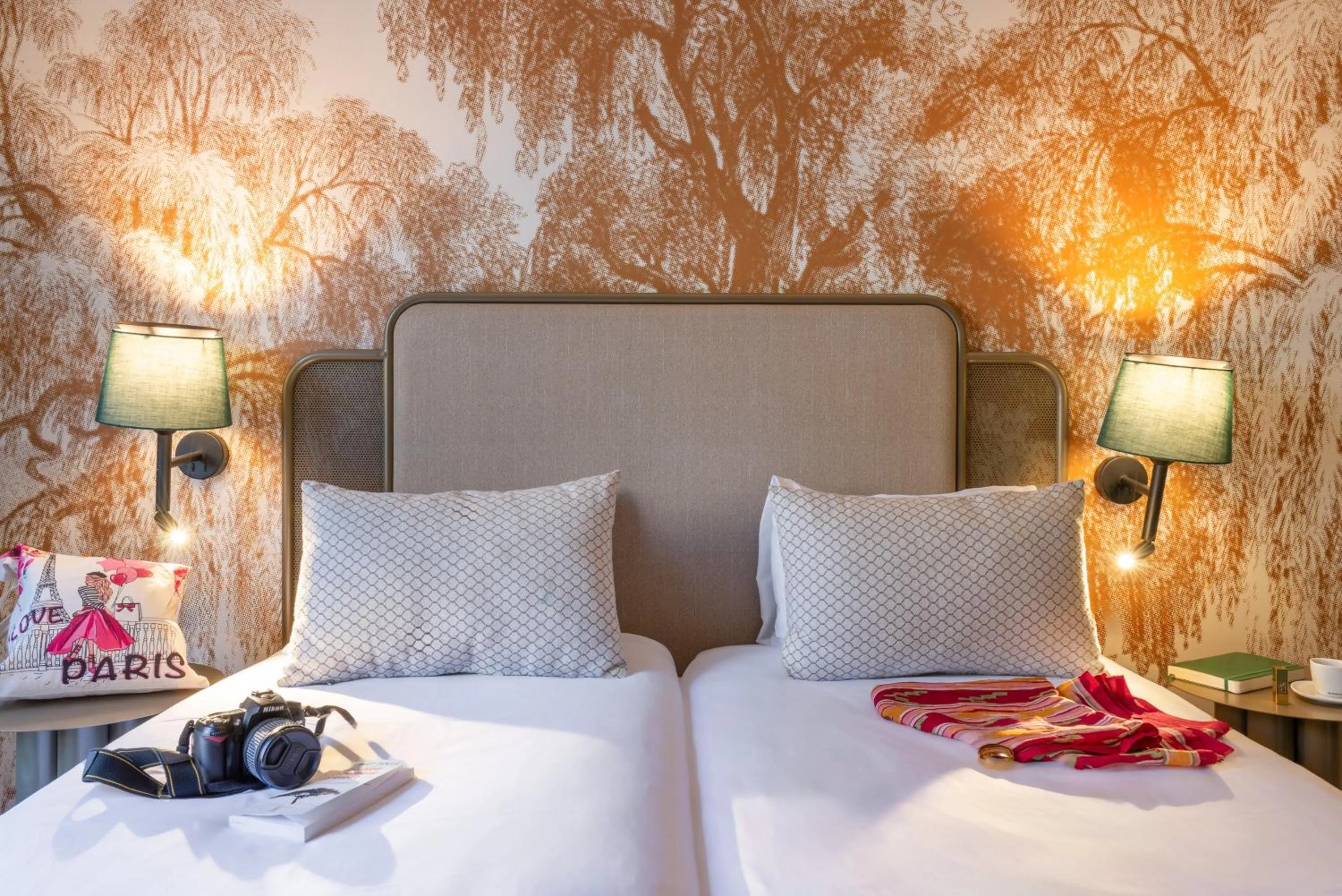 Bedroom, Bed in Hotel Avalon Paris