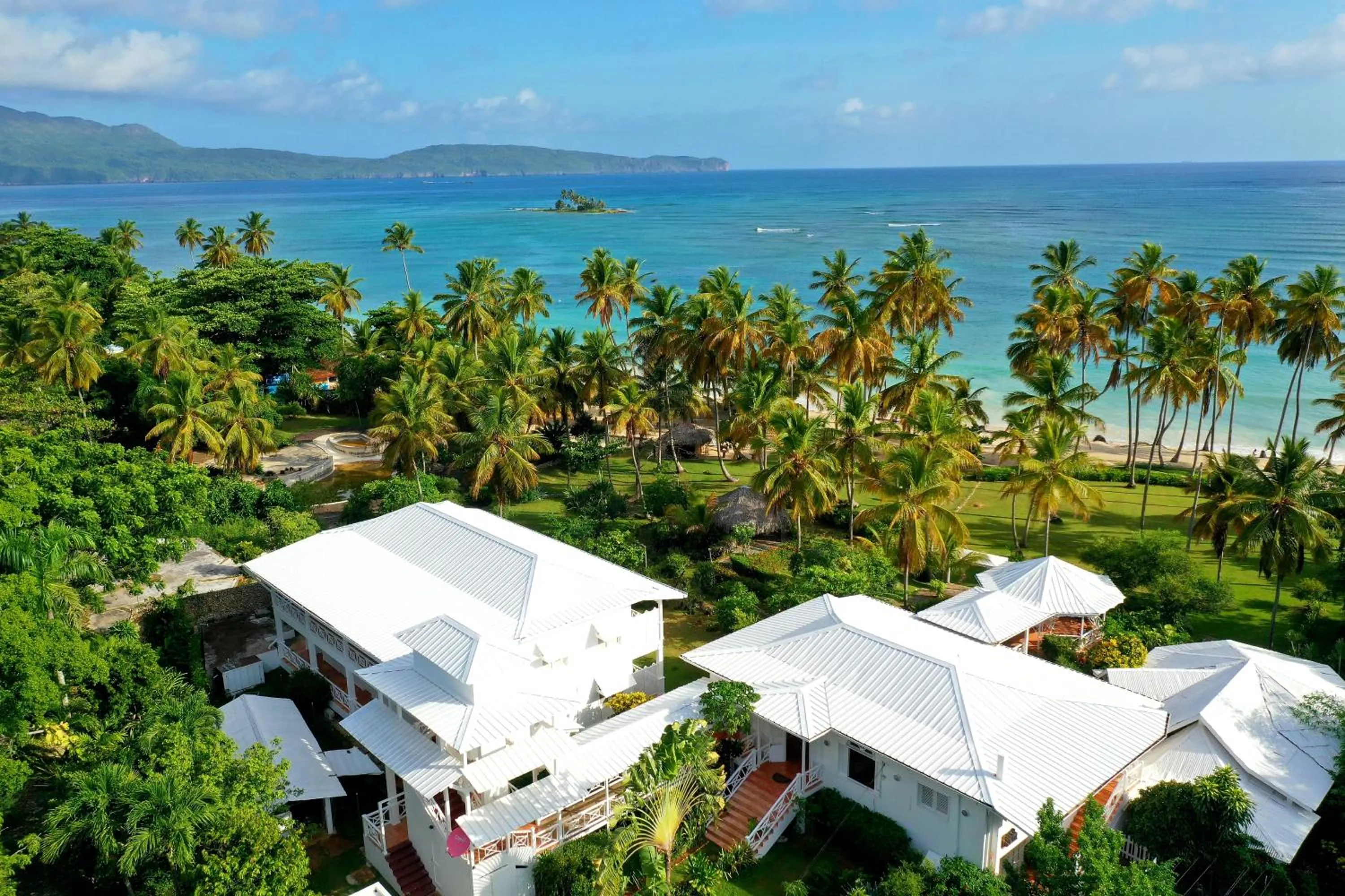 Facade/entrance in Hotel TODOBLANCO, Las Galeras, SAMANA