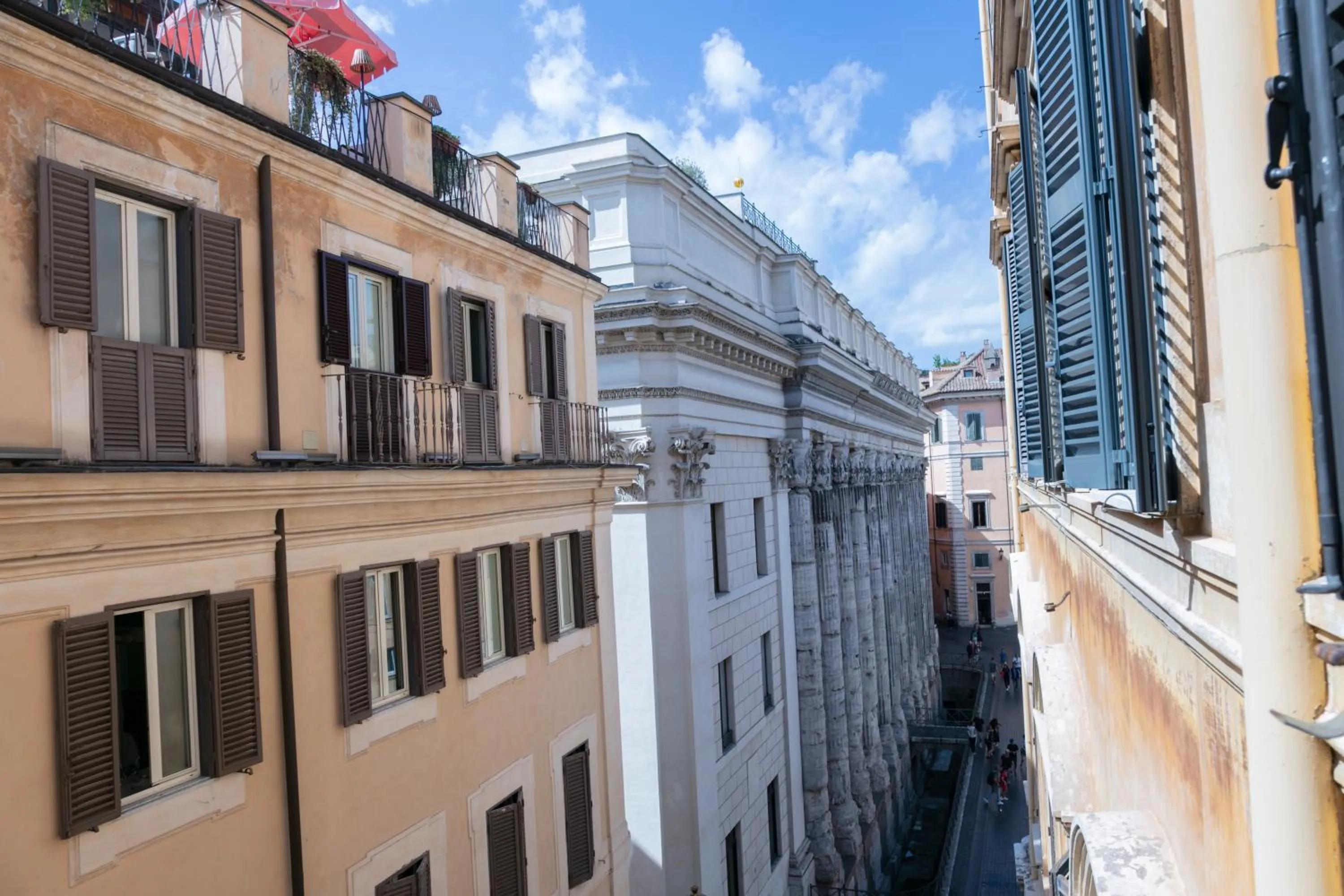 Street view in Hadrianus Temple Suites - The Venue Collection