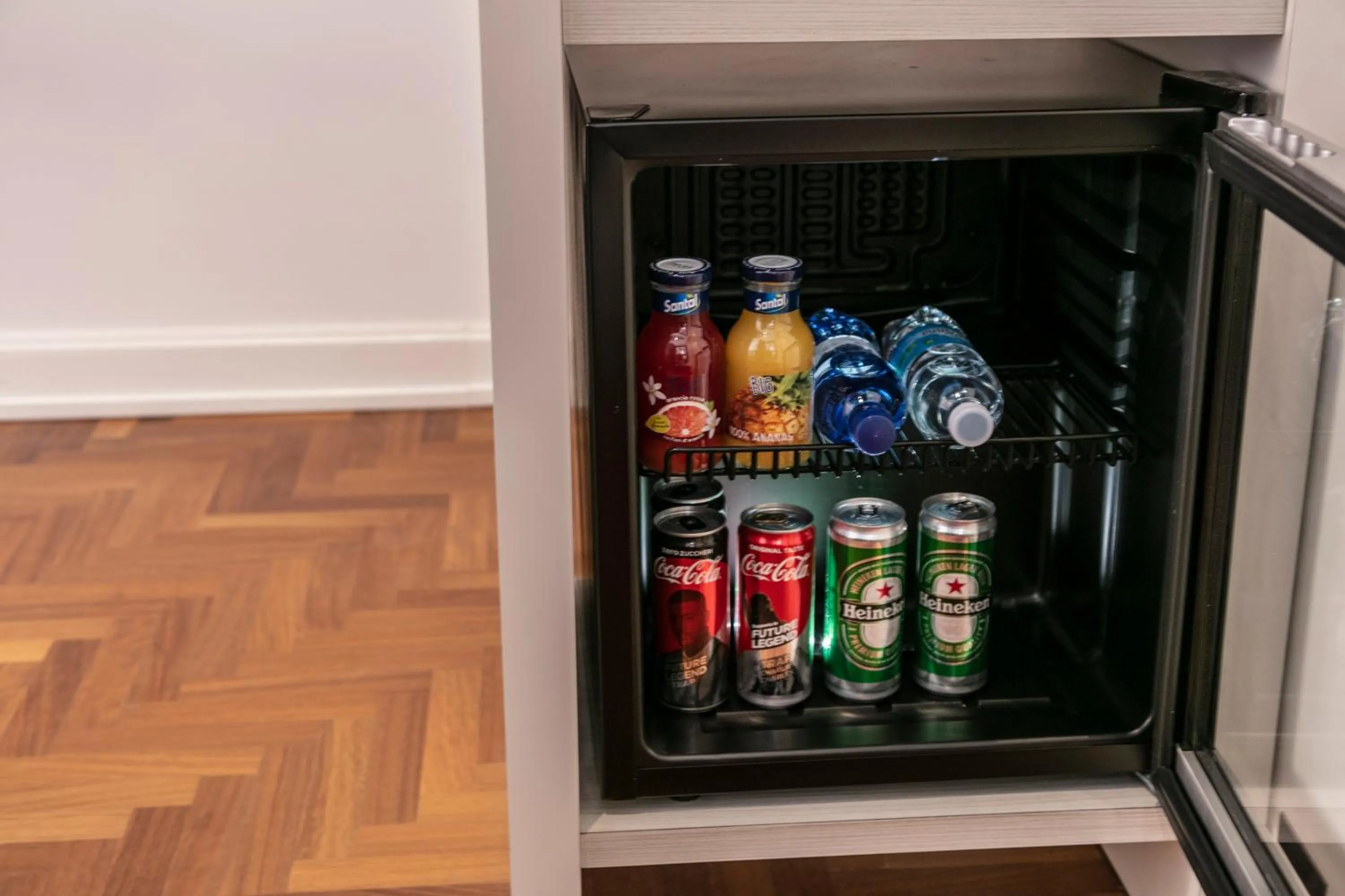 Drinks in Hadrianus Temple Suites - The Venue Collection