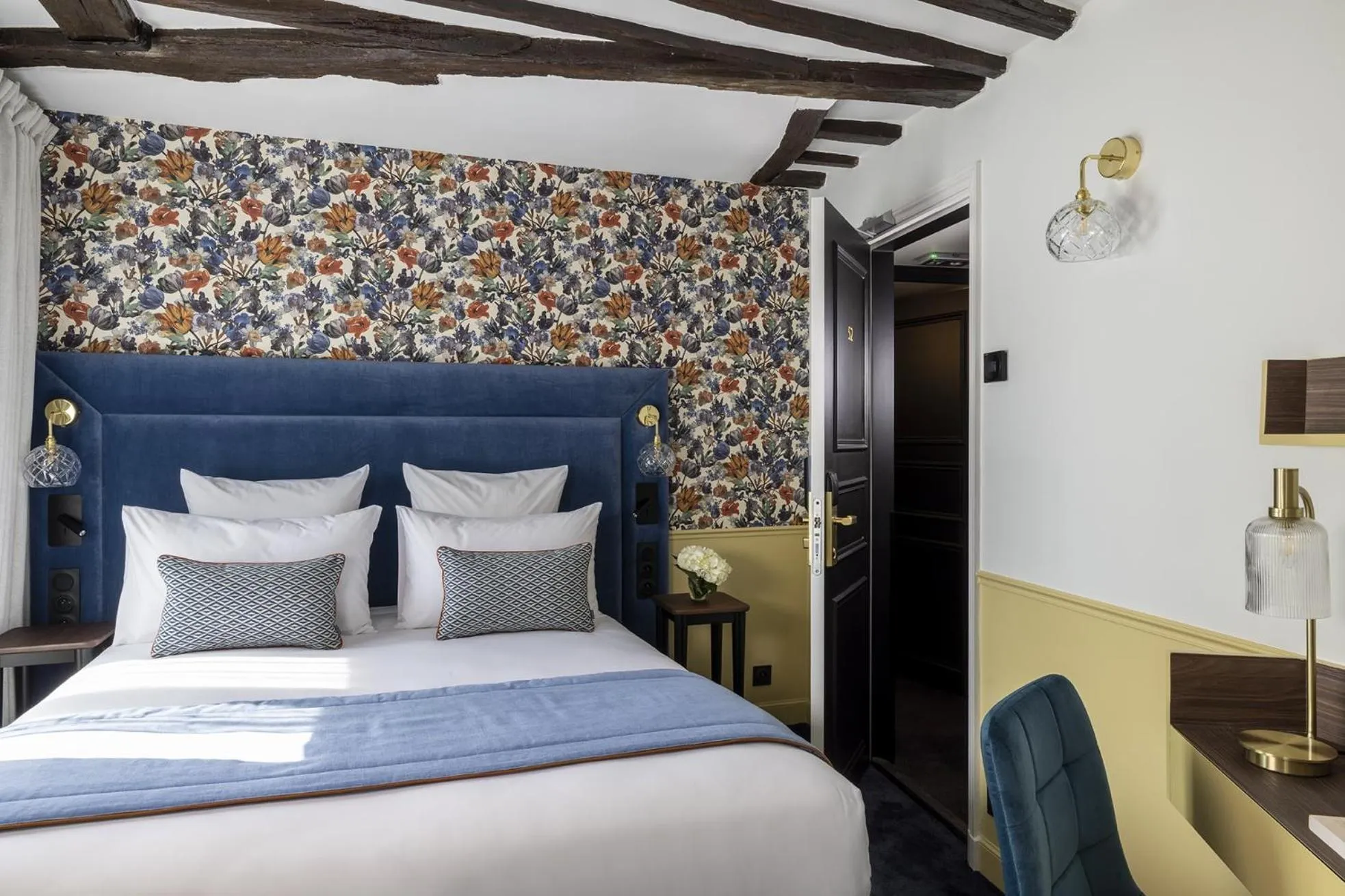 Bedroom, Bed in Hotel Louis II