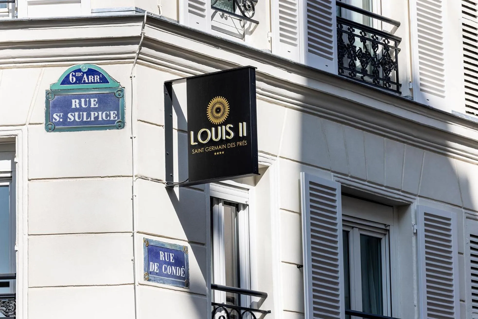 Facade/entrance in Hotel Louis II