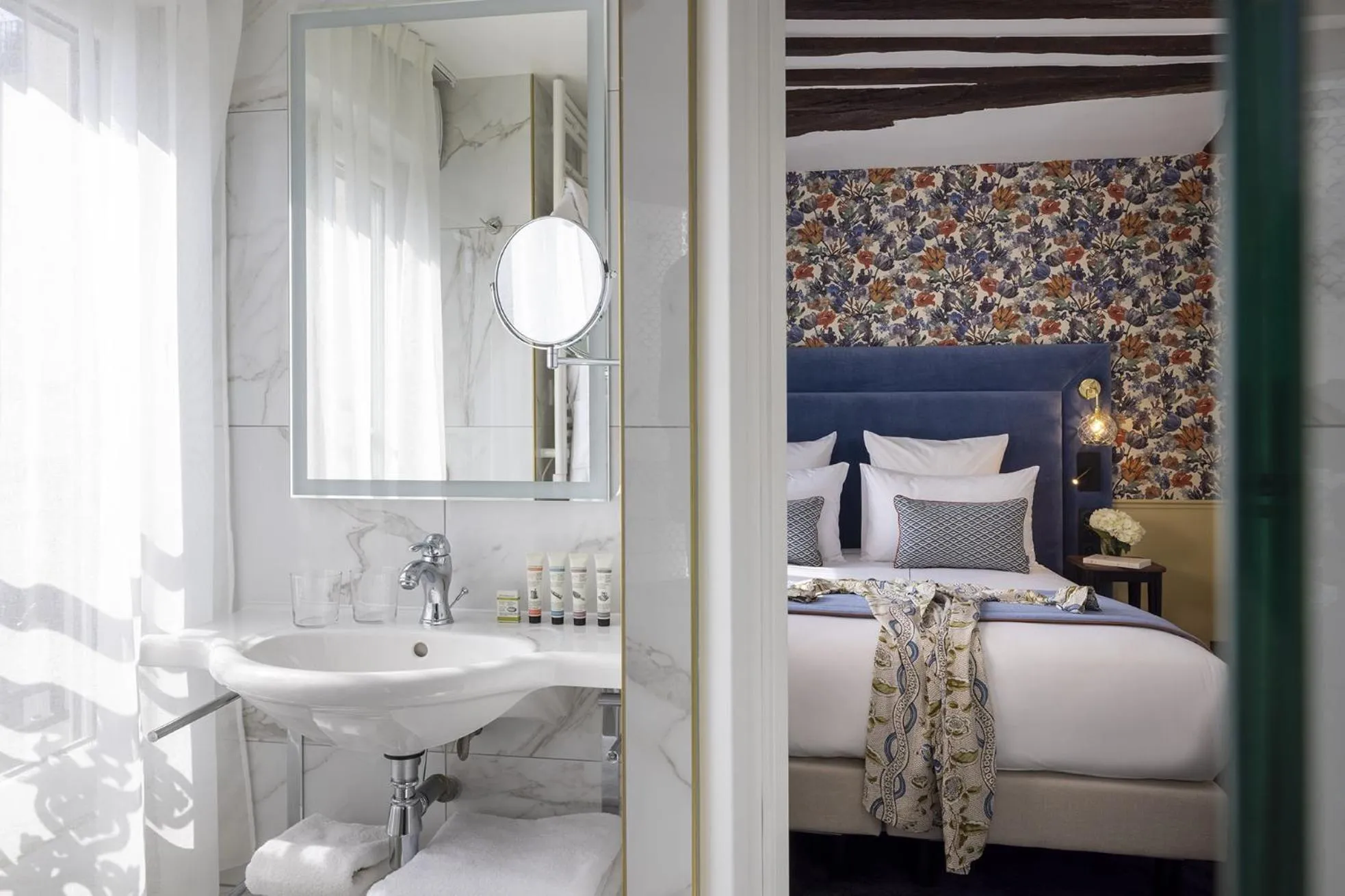 Bedroom, Bed in Hotel Louis II