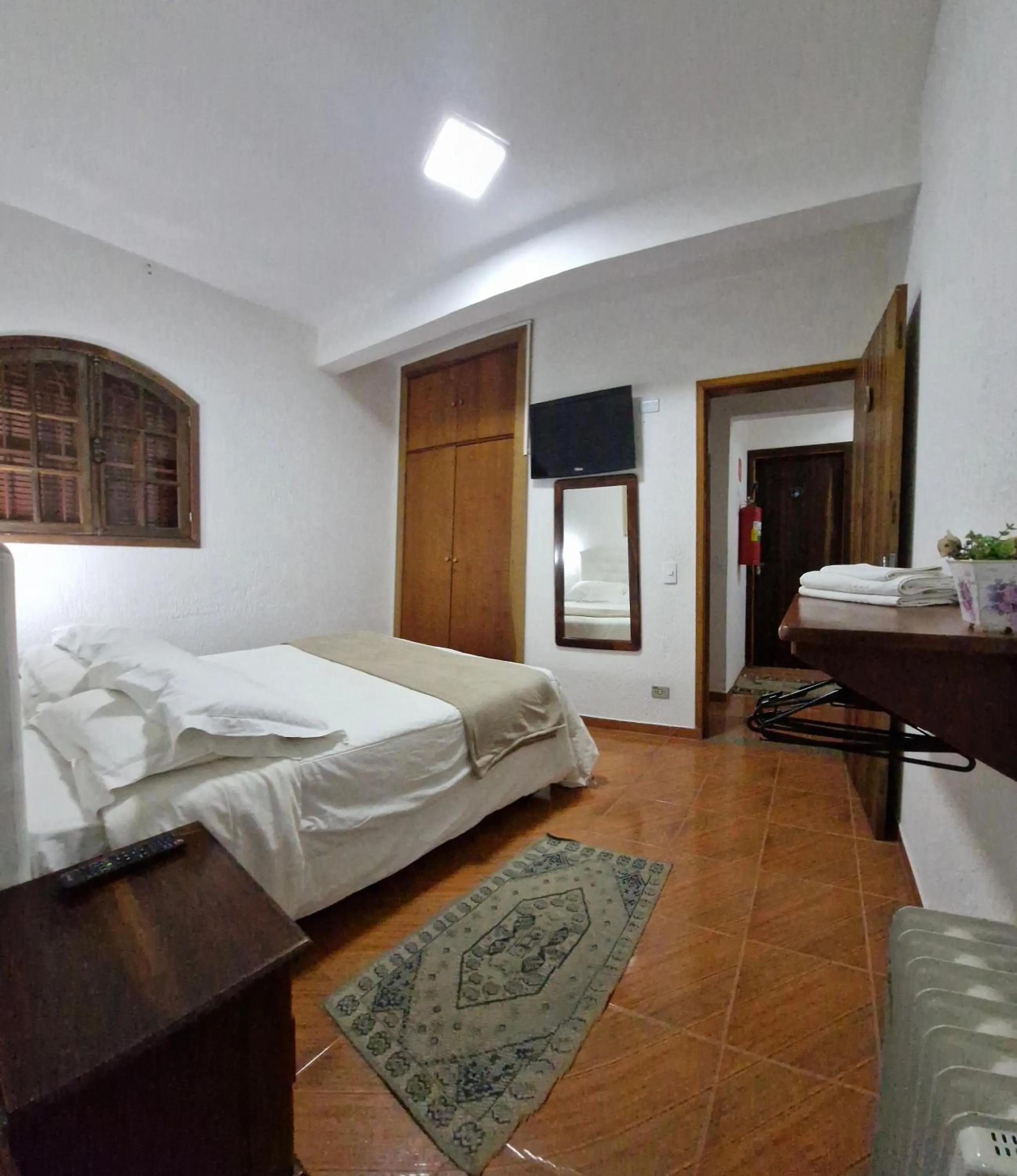 Photo of the whole room, Bed in Pousada da Lua
