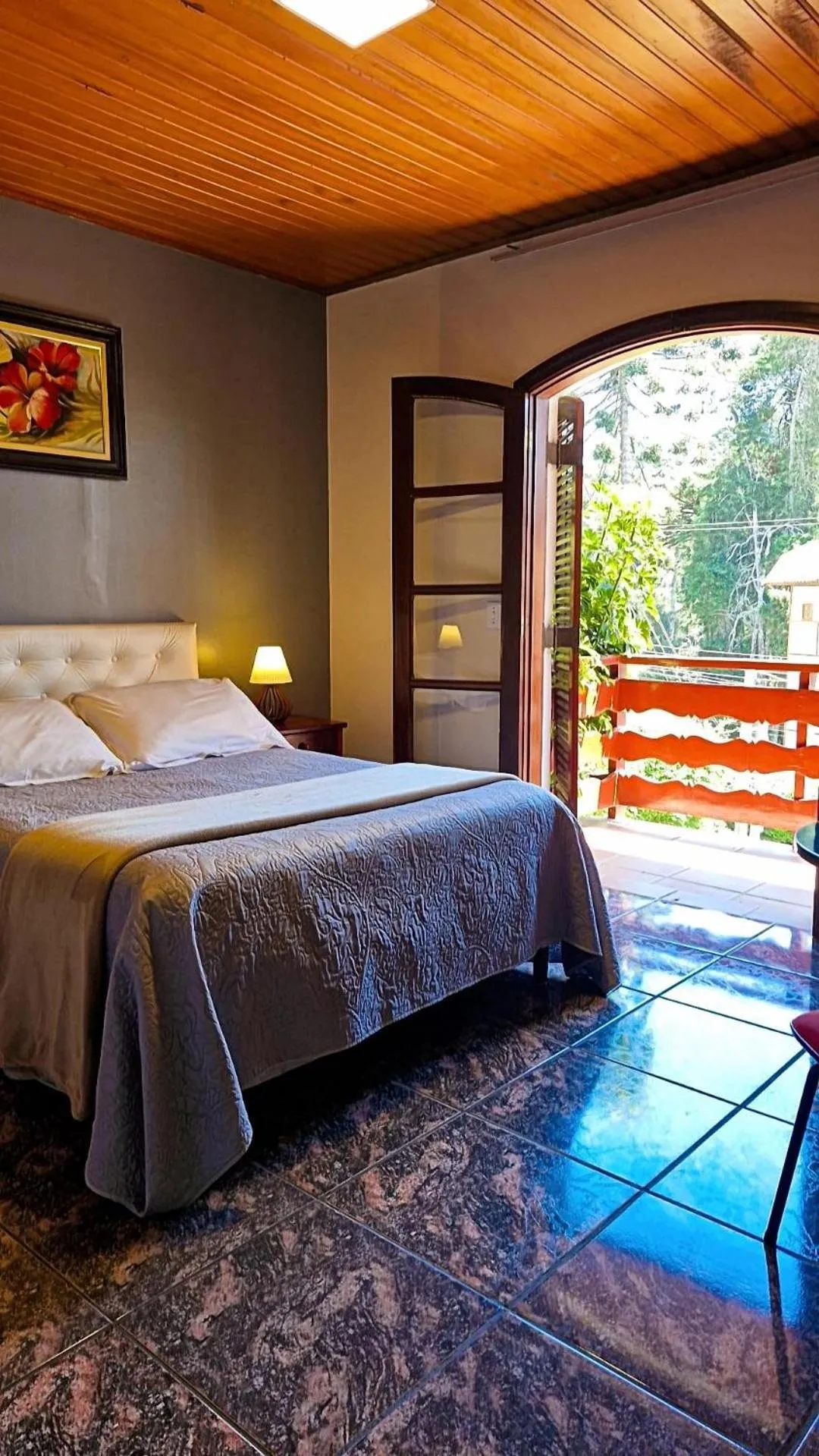Photo of the whole room, Bed in Pousada da Lua