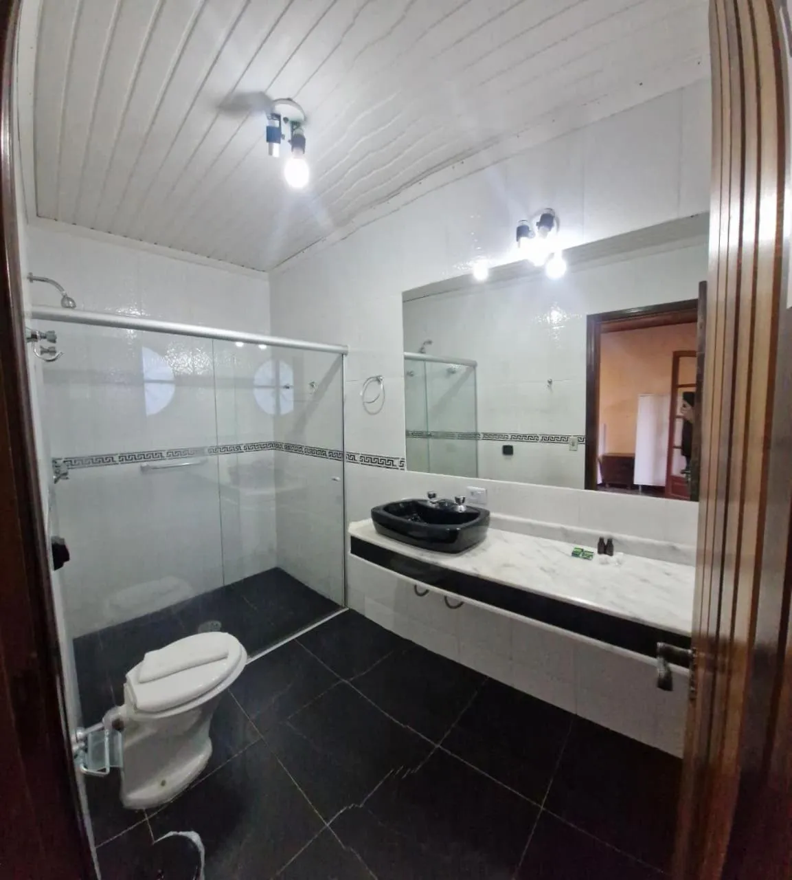 Shower in Pousada da Lua