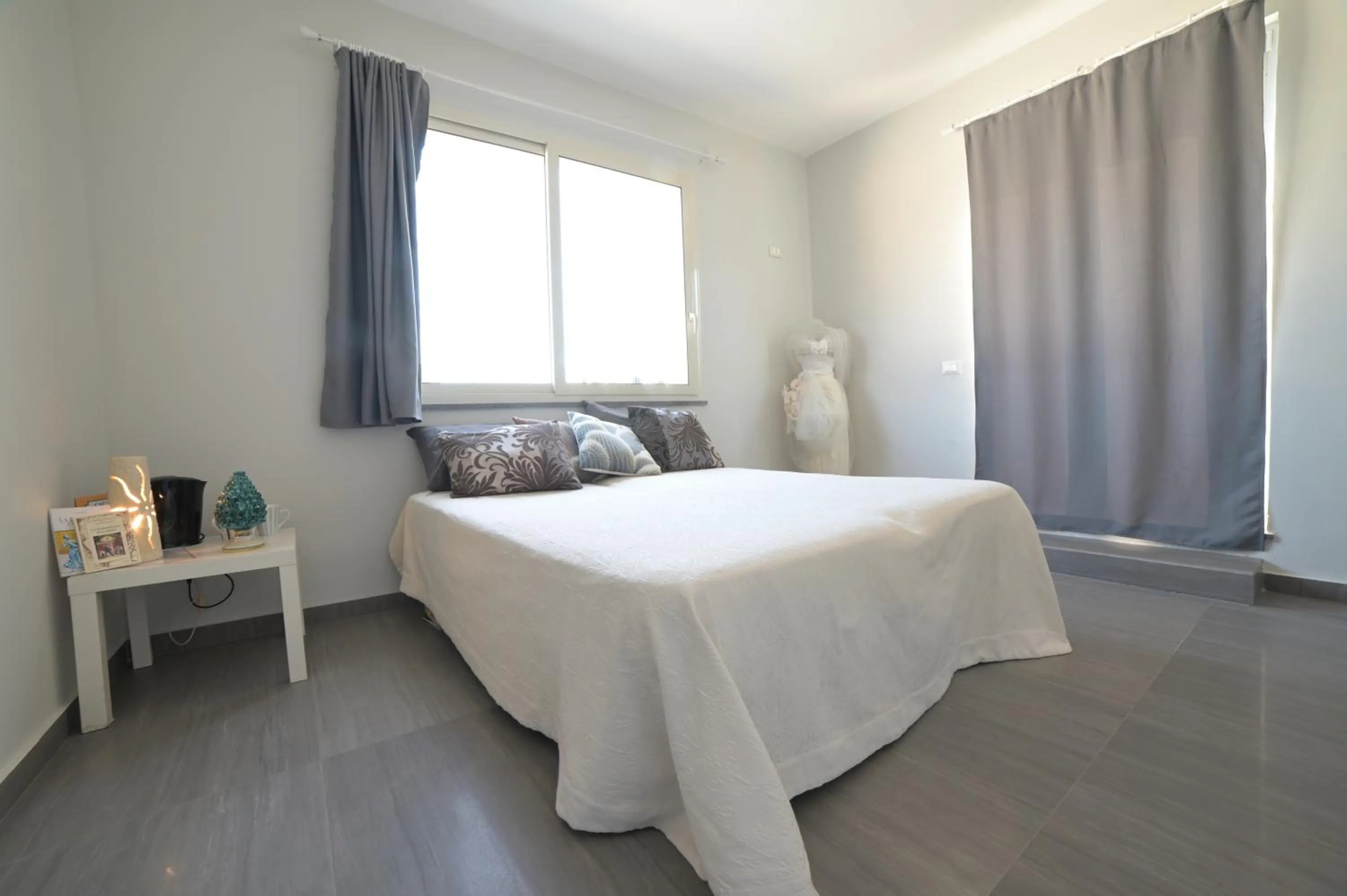 Bedroom, Bed in STANZINA DELLA BARONESSA