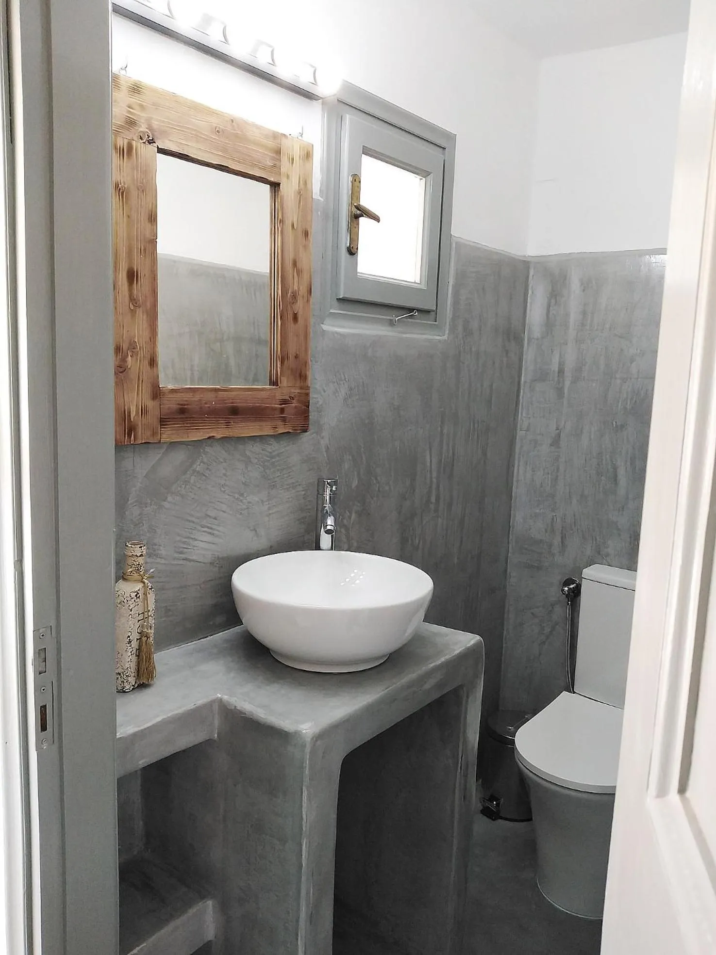 Shower in STELLA MARINA