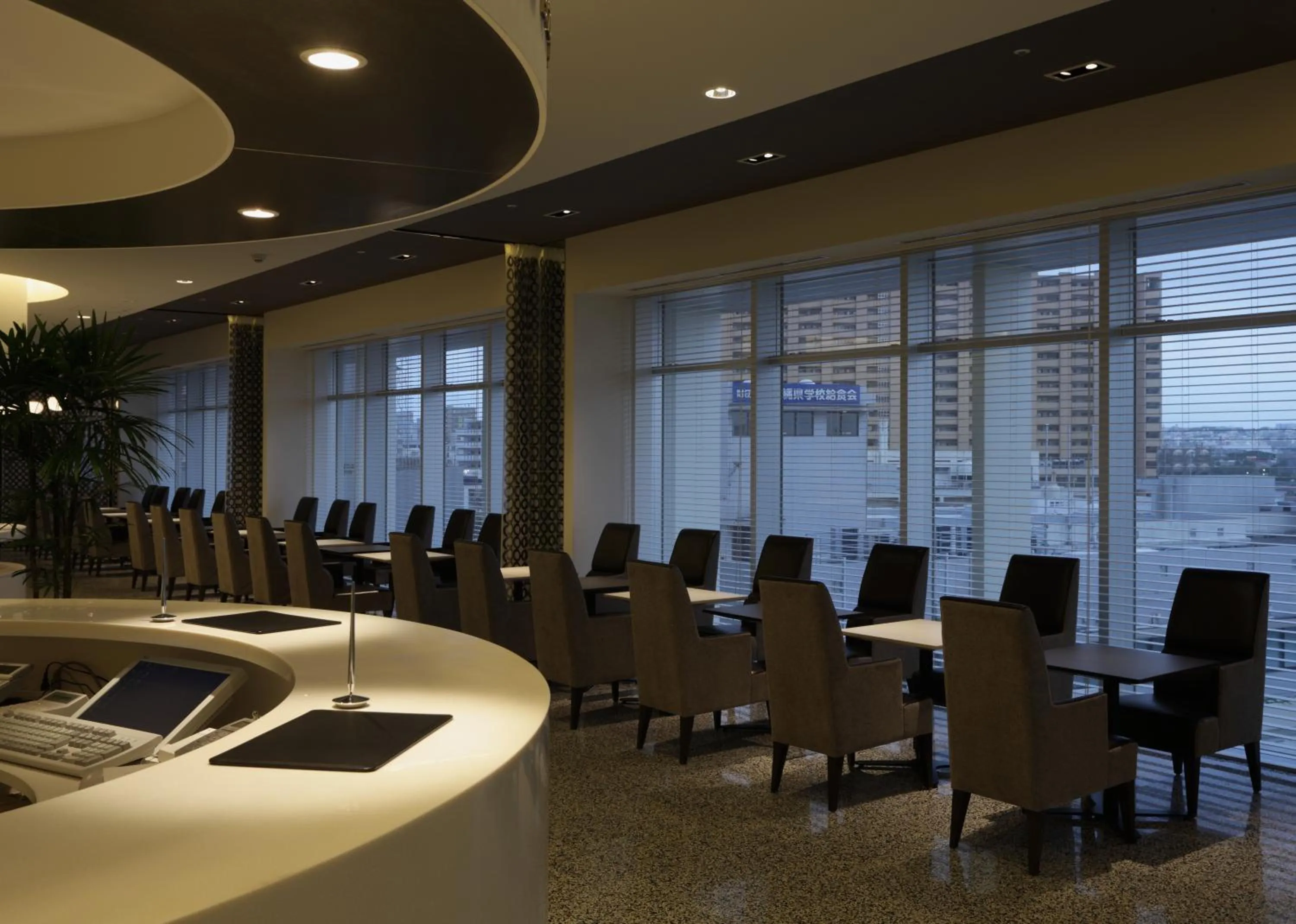 Restaurant/places to eat in Naha Tokyu REI Hotel