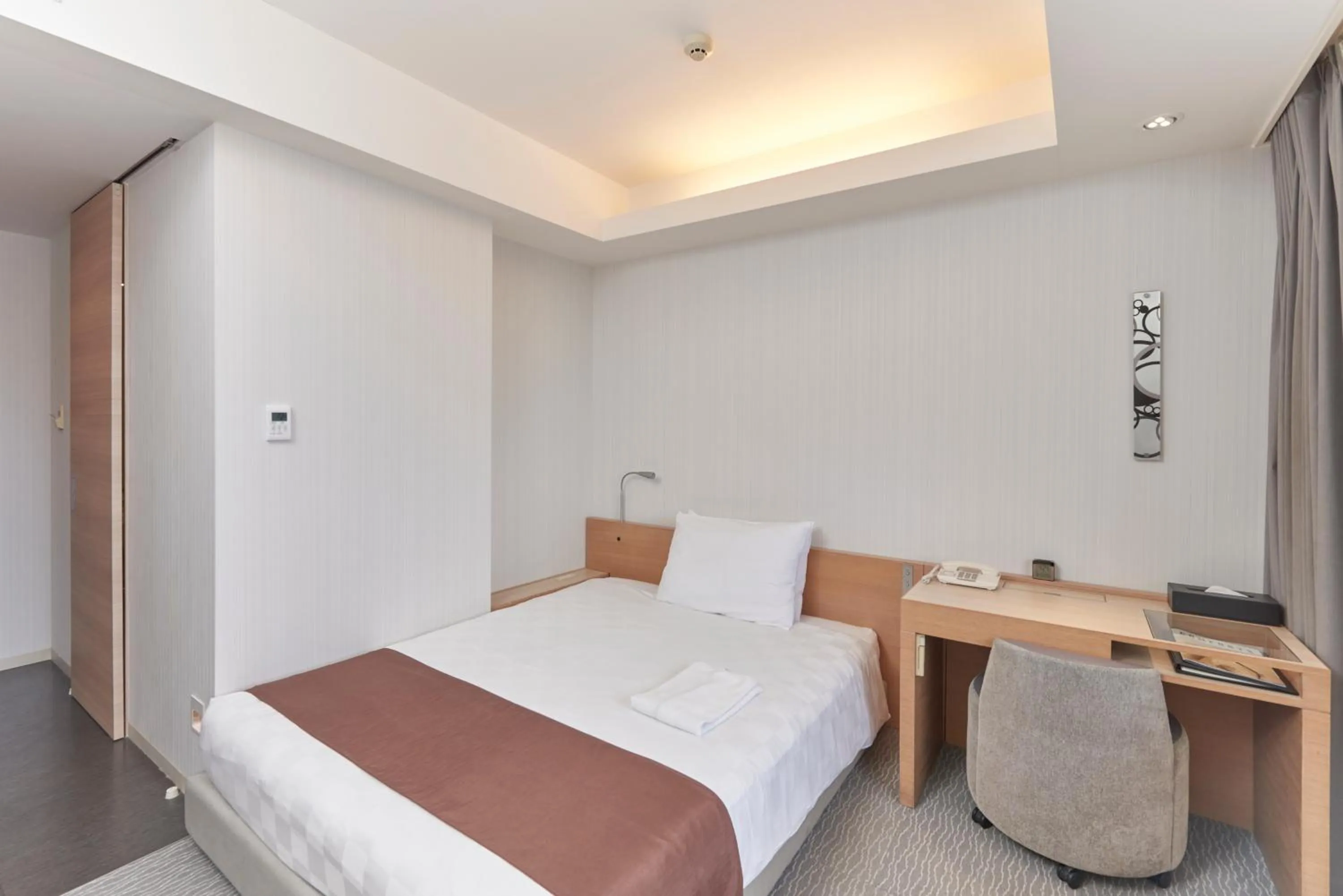 Standard Double Room - single occupancy in Naha Tokyu REI Hotel