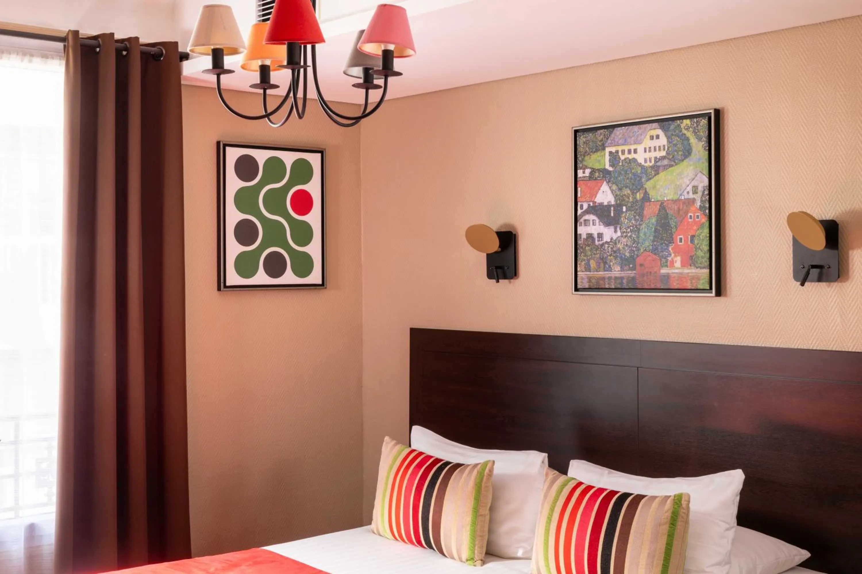 Bedroom, Bed in Chatillon Paris Montparnasse