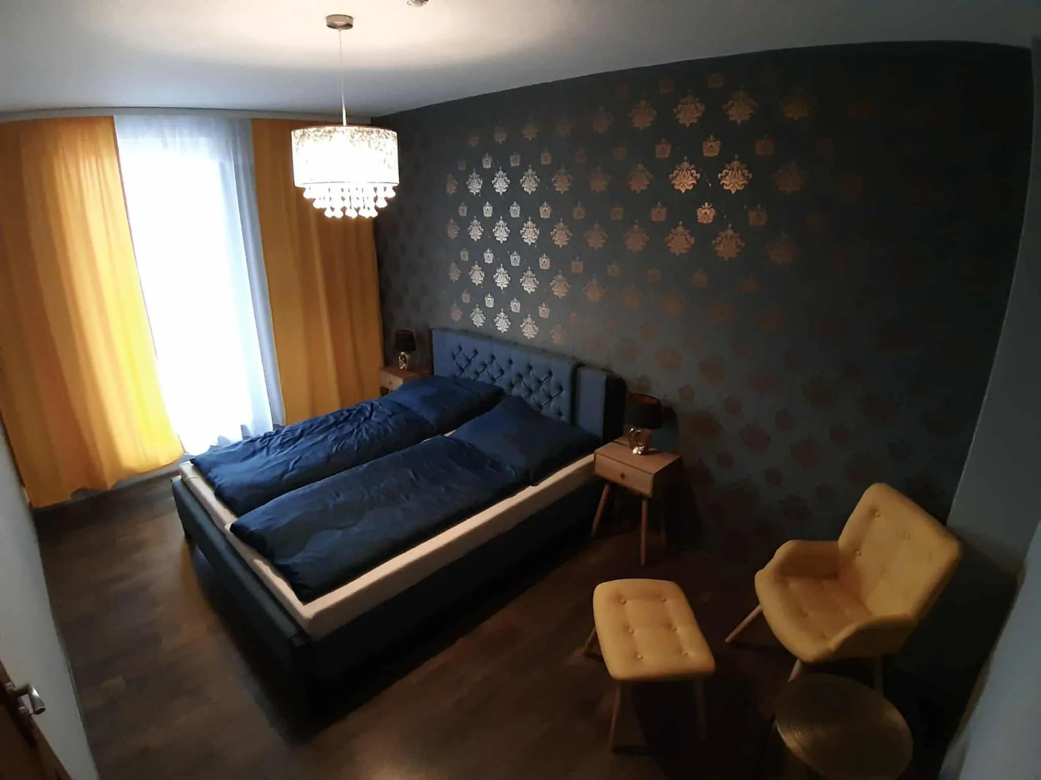 Bedroom, Bed in Black Horse