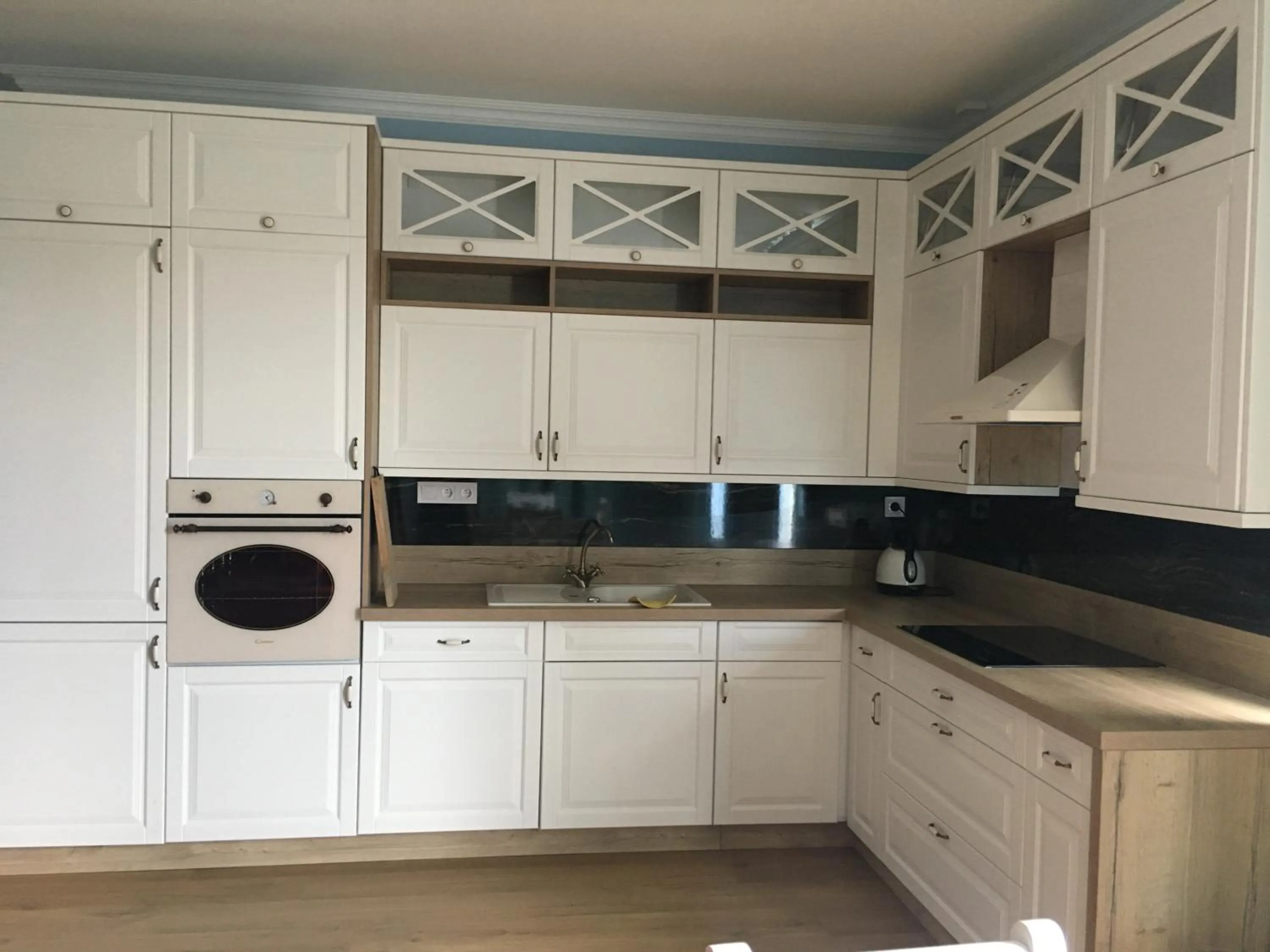 Communal kitchen in Black Horse