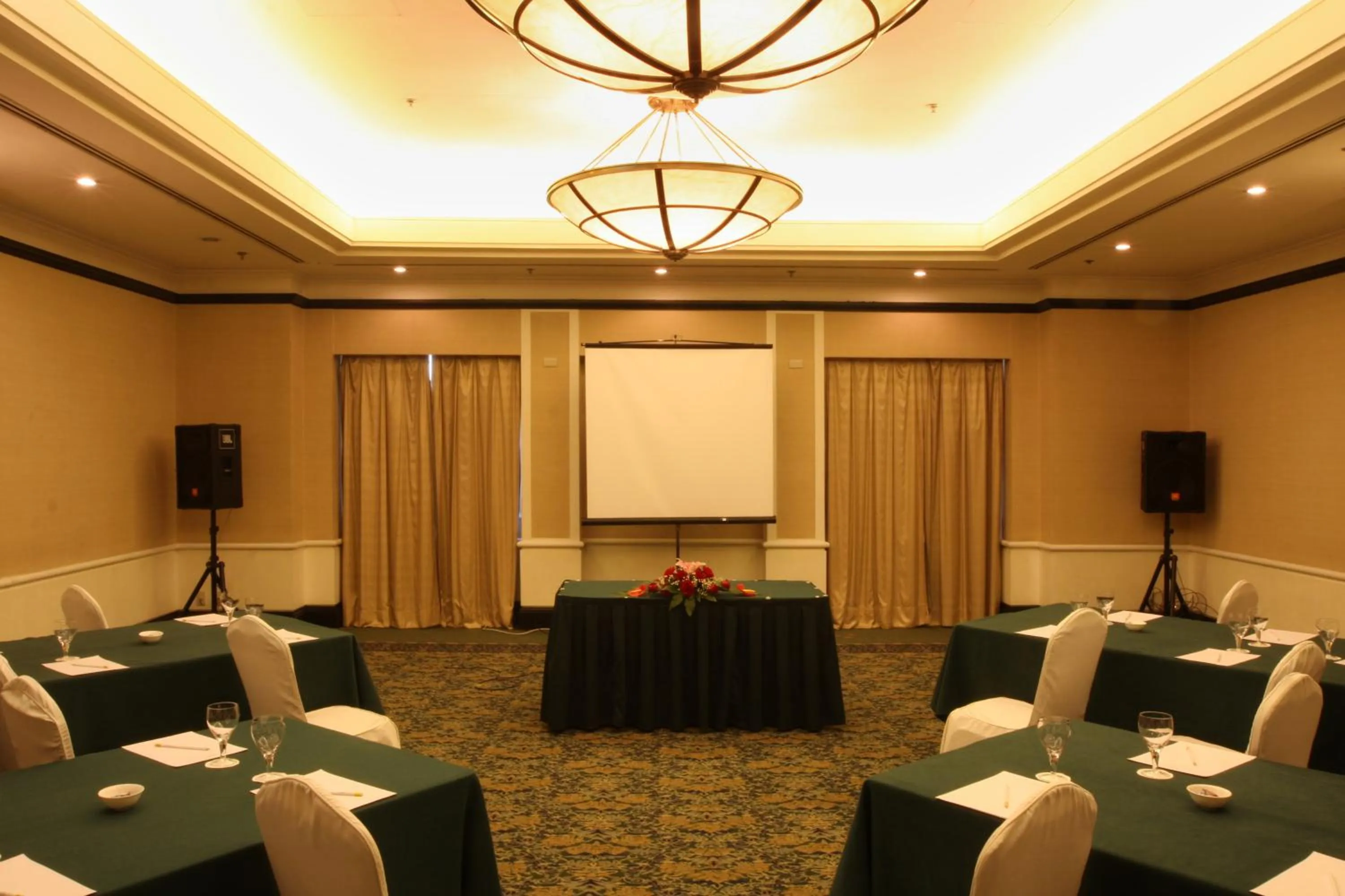 Banquet/Function facilities in Ruishi Hotel Dalian