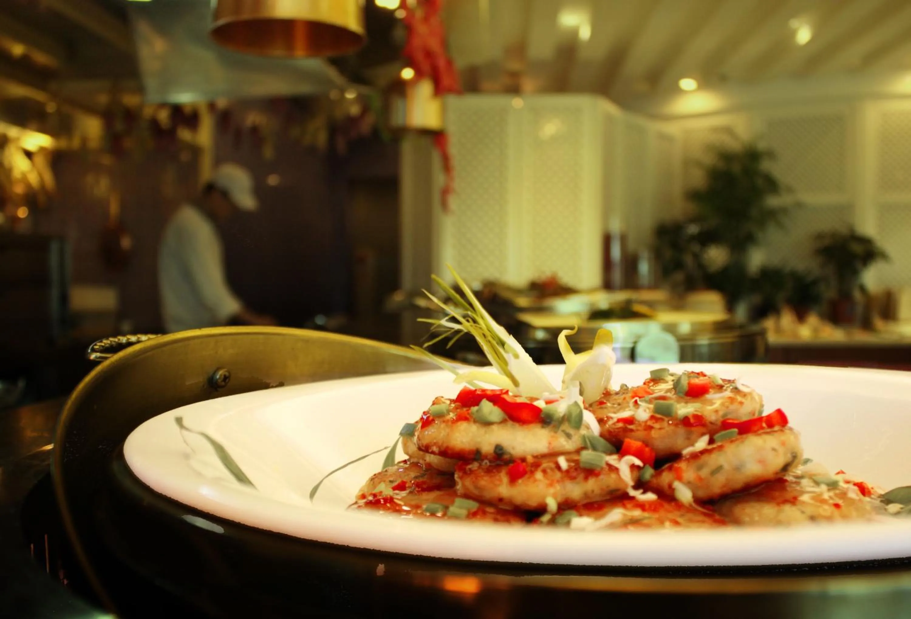 Restaurant/places to eat in Ruishi Hotel Dalian