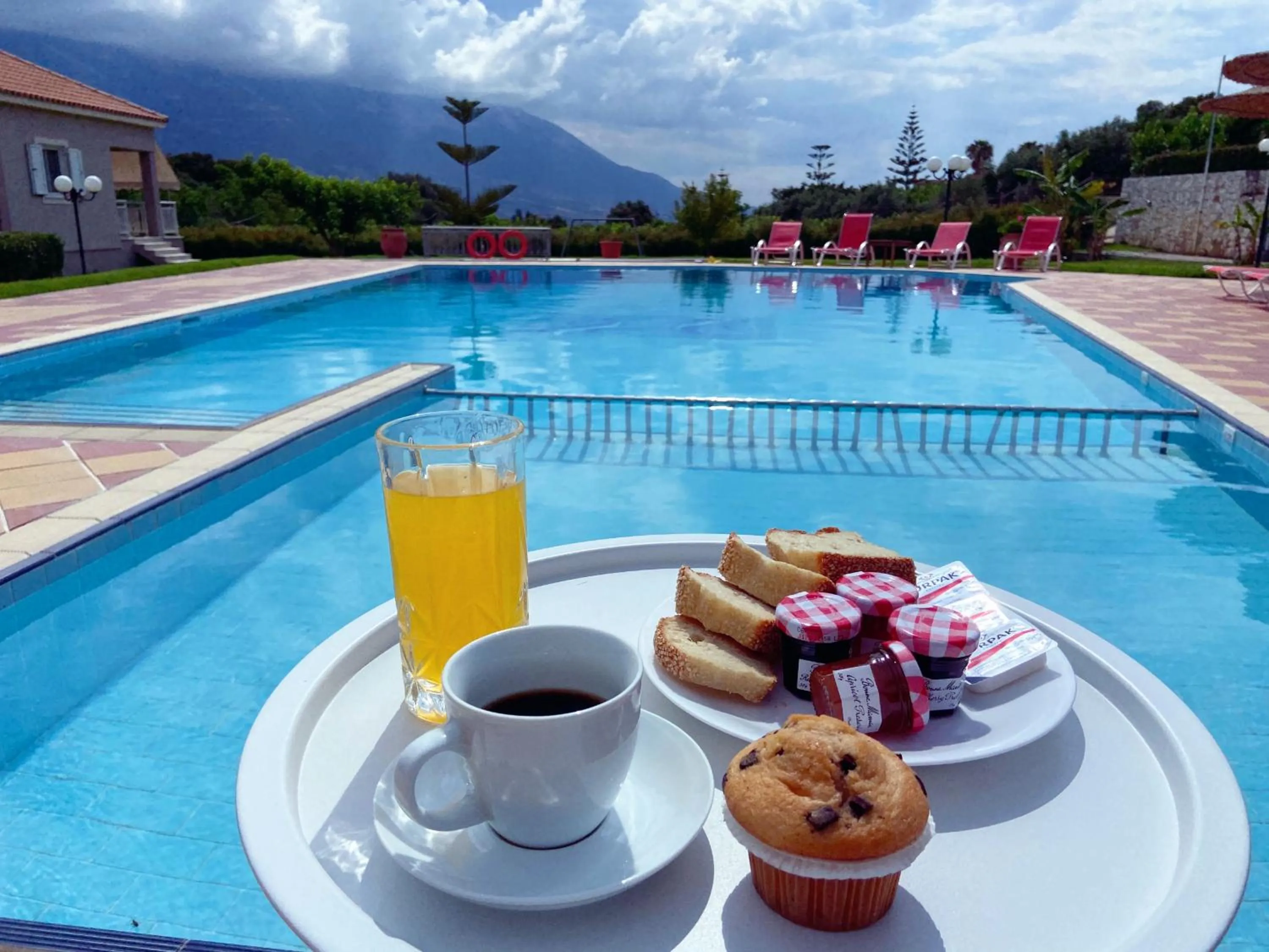 Swimming pool in Residence Poseidon