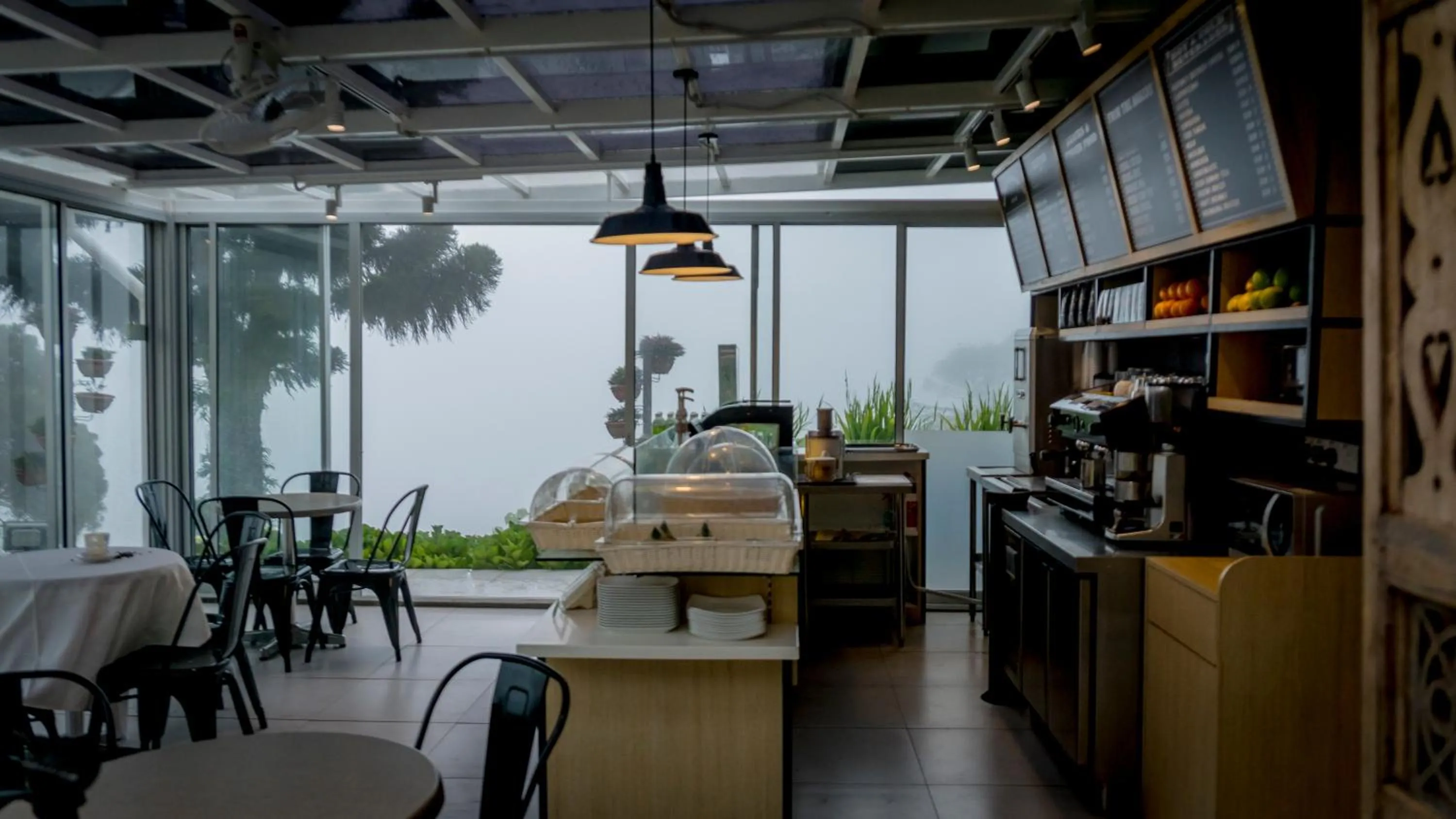 Restaurant/places to eat in The Jerai Hill Resort