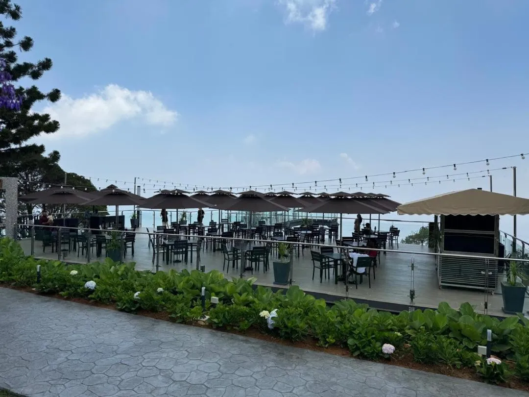 Restaurant/places to eat in The Jerai Hill Resort