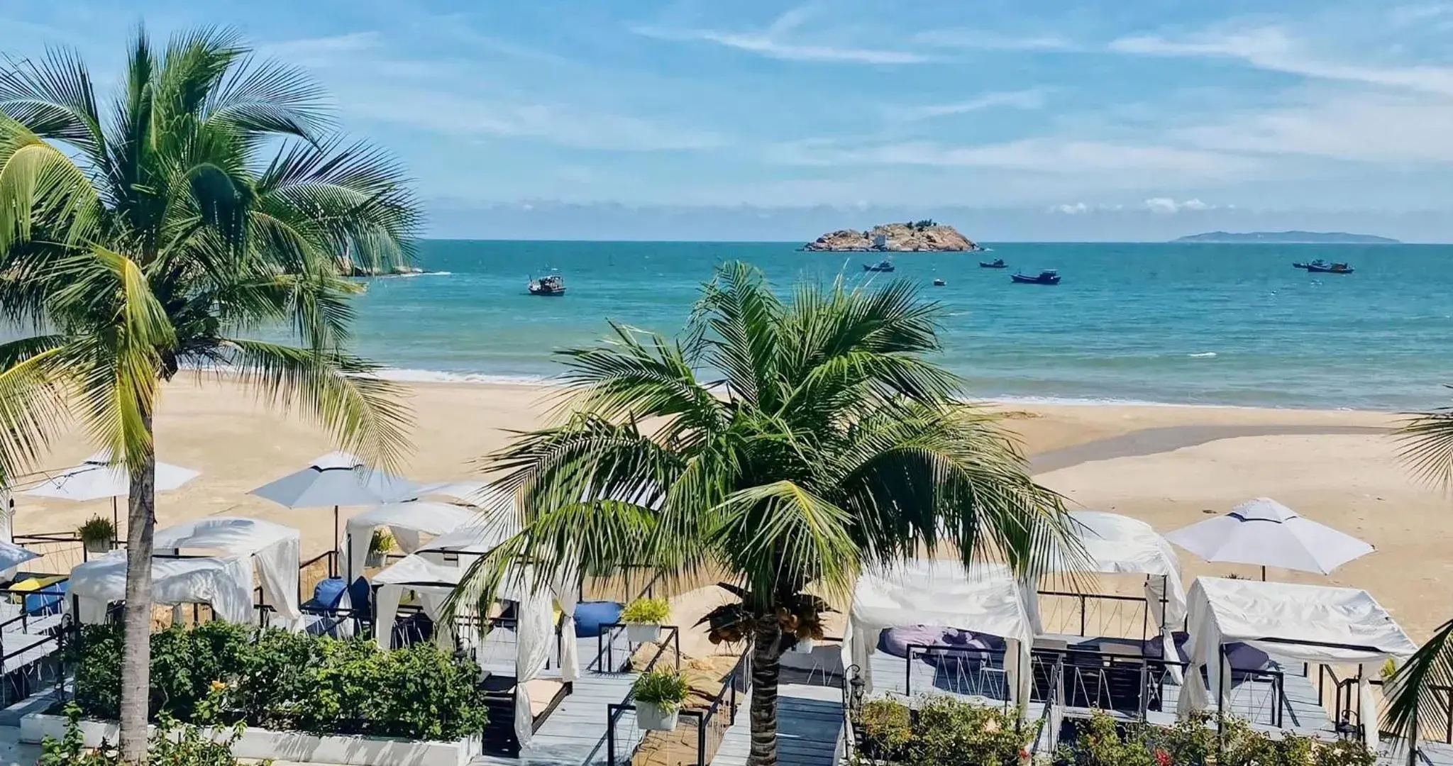 Grand Deluxe Twin Room with Sea View in Seaside Boutique Resort Quy Nhon Grand Deluxe Twin Room with Sea View in Seaside Boutique Resort Quy Nhon