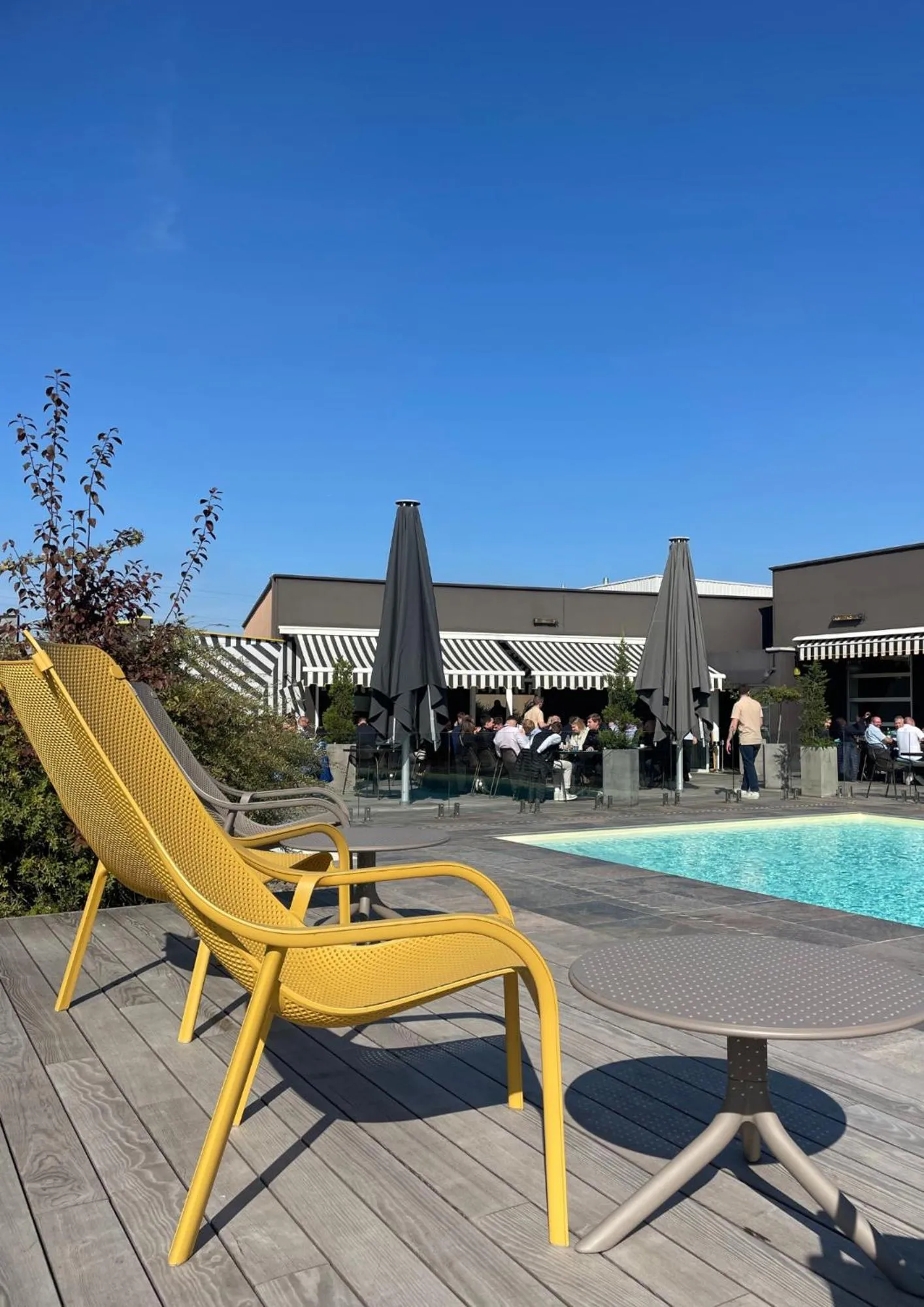Swimming pool in Novotel Reims Tinqueux