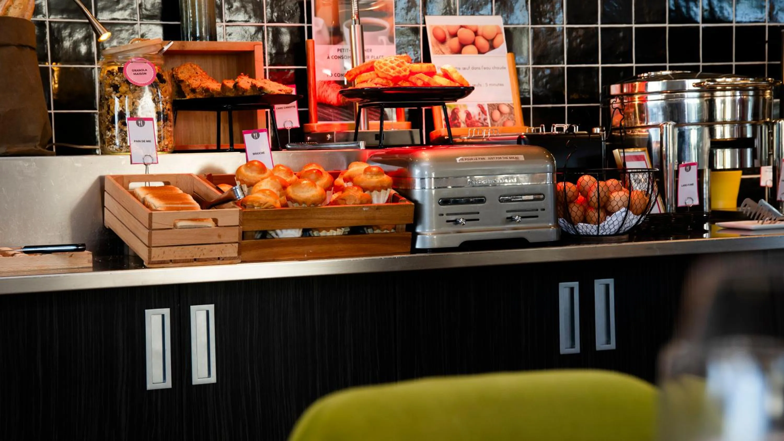 Breakfast in Novotel Reims Tinqueux