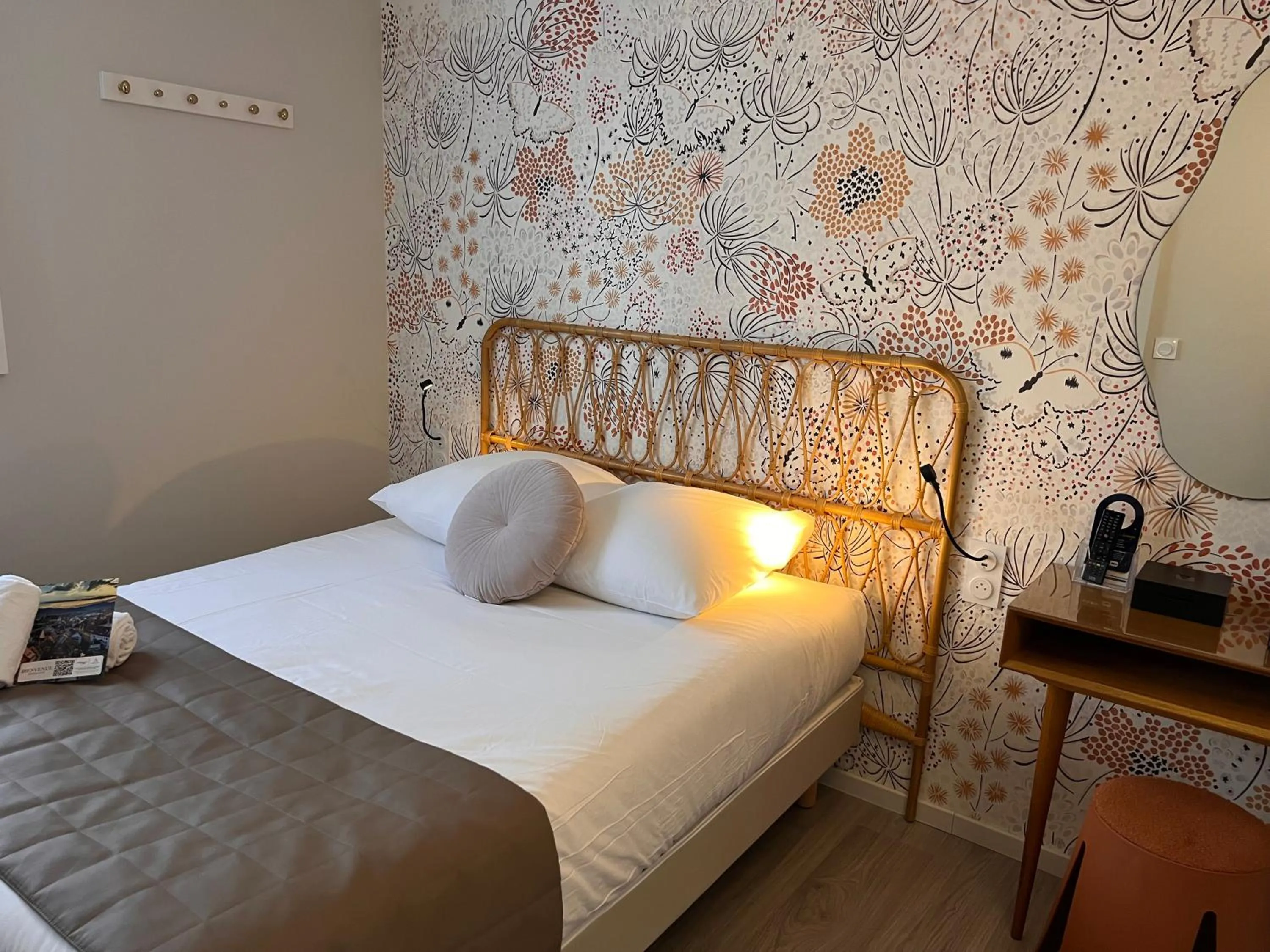 Bedroom, Bed in Hotel Arc-En-Ciel Colmar Contact Hotel