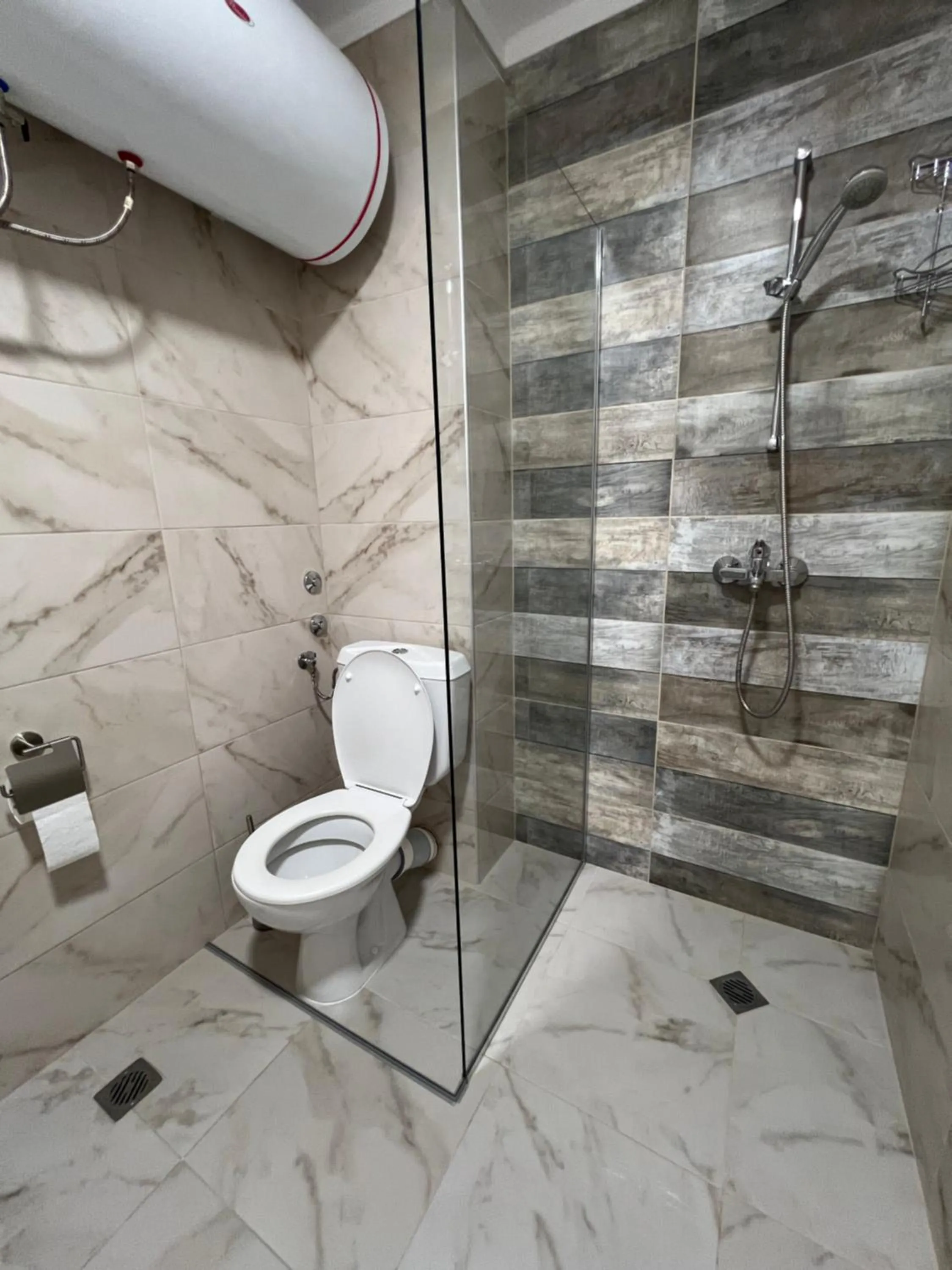 Shower in Family Hotel Milev