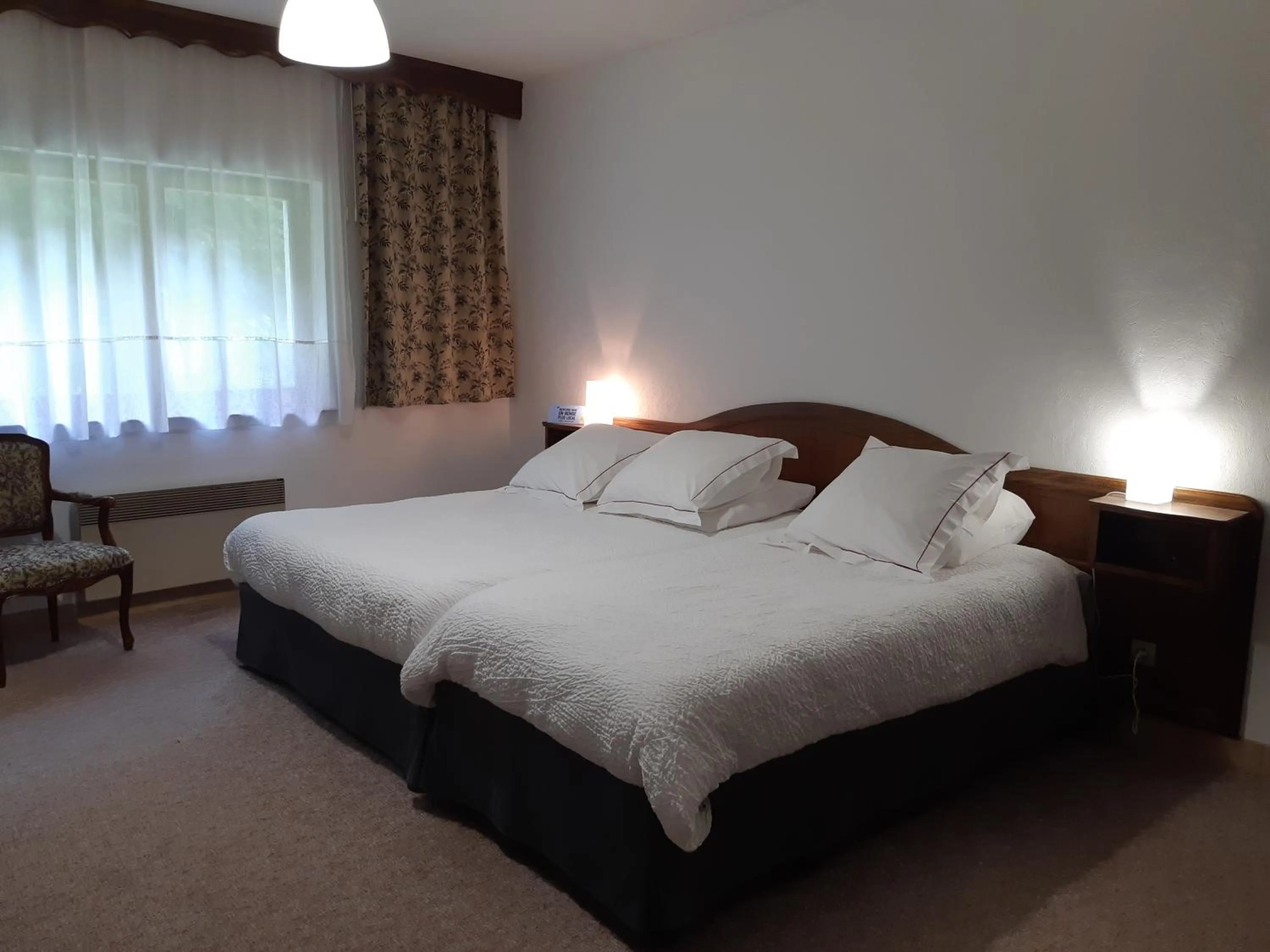 Bedroom, Bed in Hotel-Spa & Restaurant Logis Domaine Langmatt